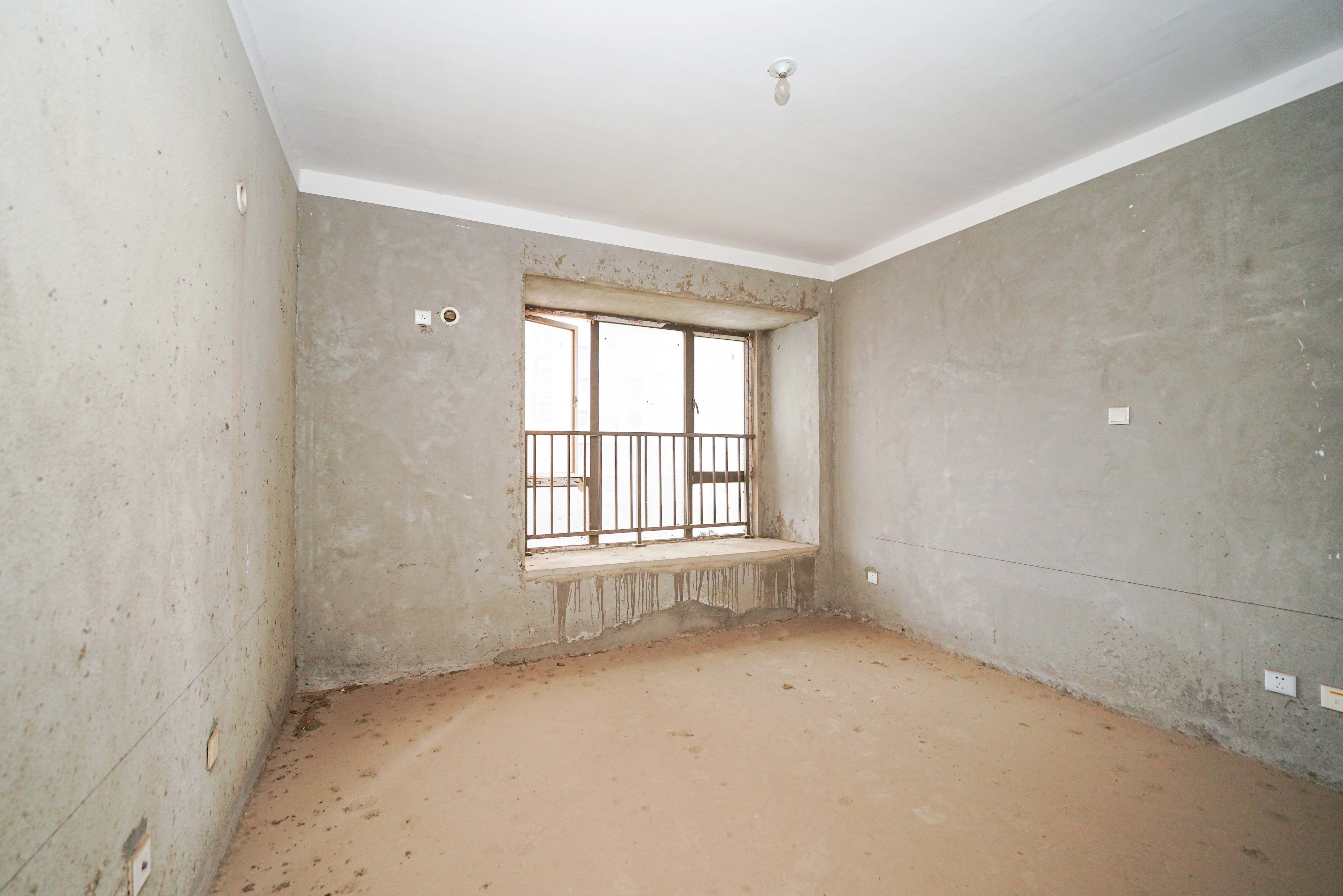 幸福庄园 4室2厅2卫 64.0万 幸福庄园 4室2厅2卫 64.0万卧室