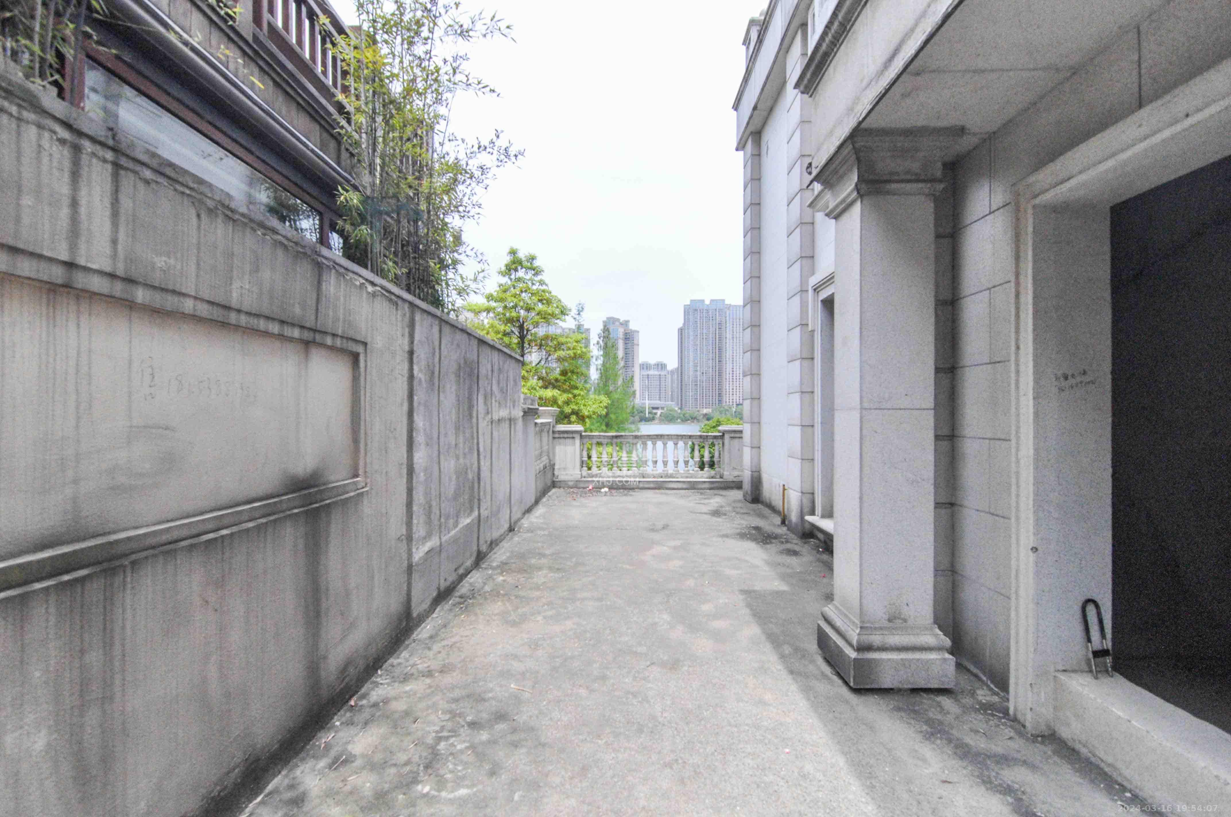 中海梅溪湖壹号  7室3厅3卫   10000.00元/月室内图