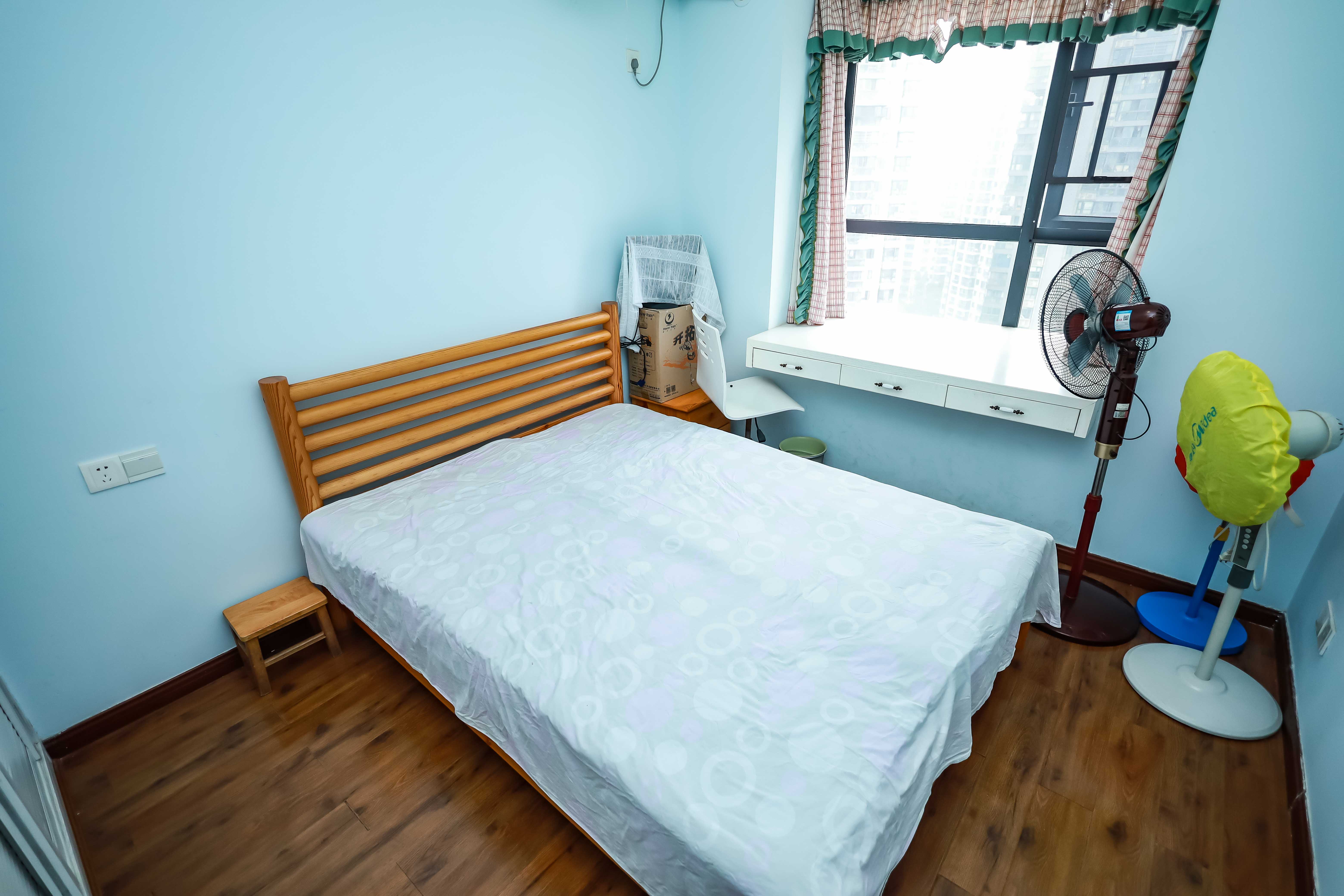 莱茵城 3室2厅1卫 89.0万 莱茵城 3室2厅1卫 89.0万卧室