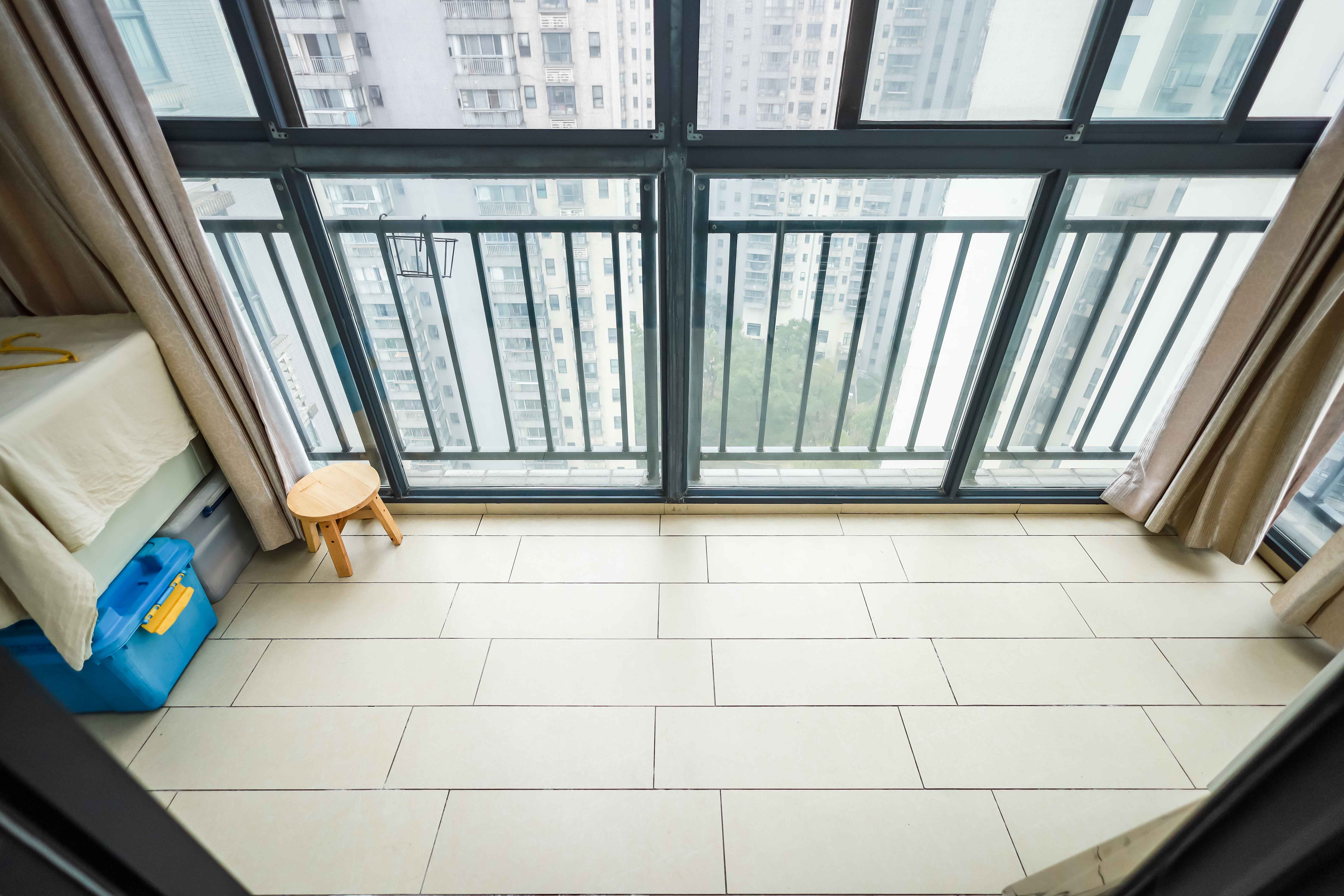 莱茵城 3室2厅1卫 89.0万 莱茵城 3室2厅1卫 89.0万阳台