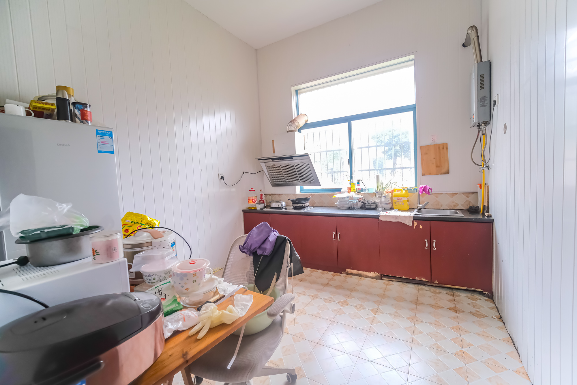 湘龙家园  6室2厅3卫    460.0万 湘龙家园  6室2厅3卫    460.0万厨房