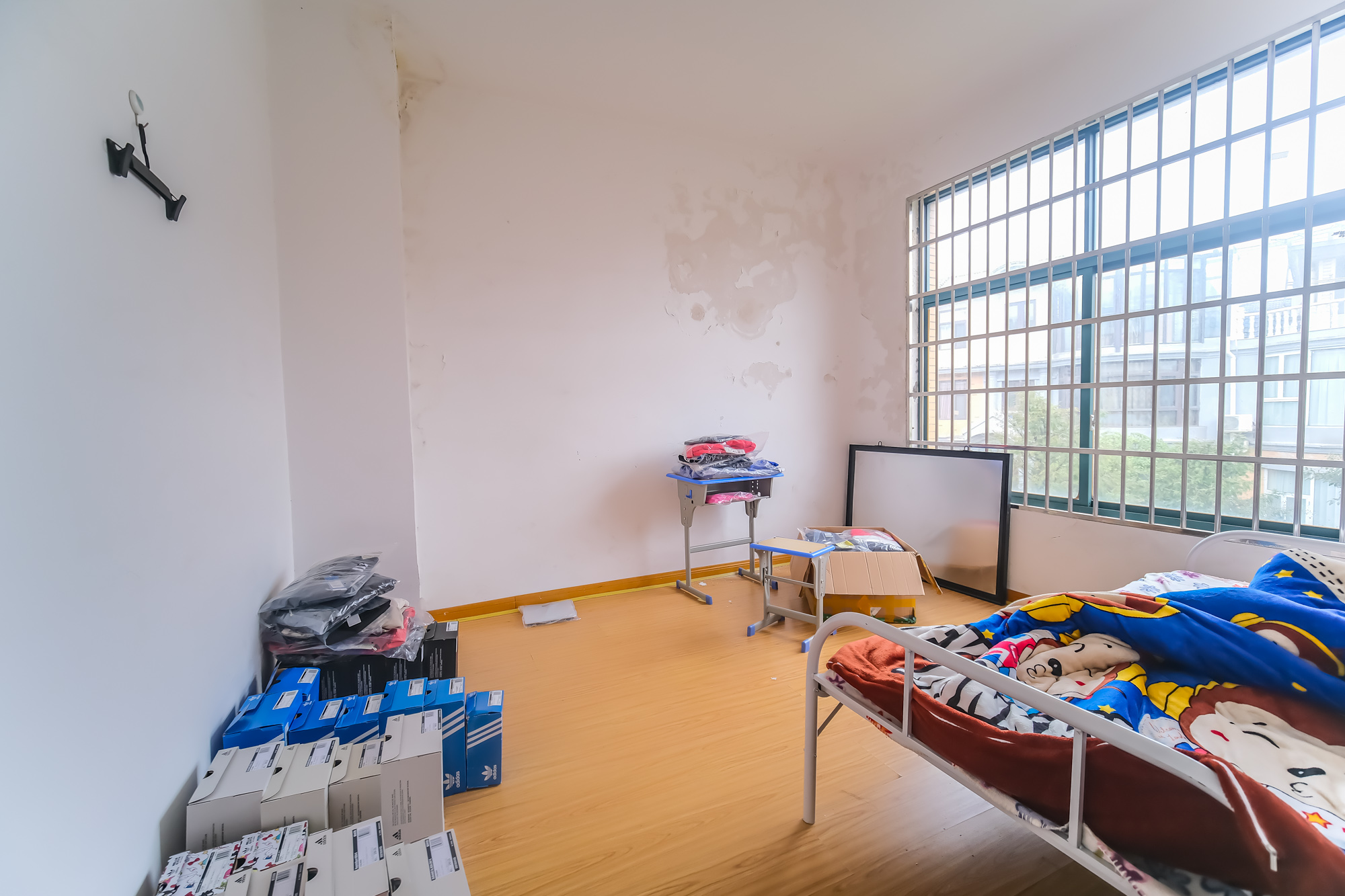 湘龙家园  6室2厅3卫    460.0万 湘龙家园  6室2厅3卫    460.0万卧室