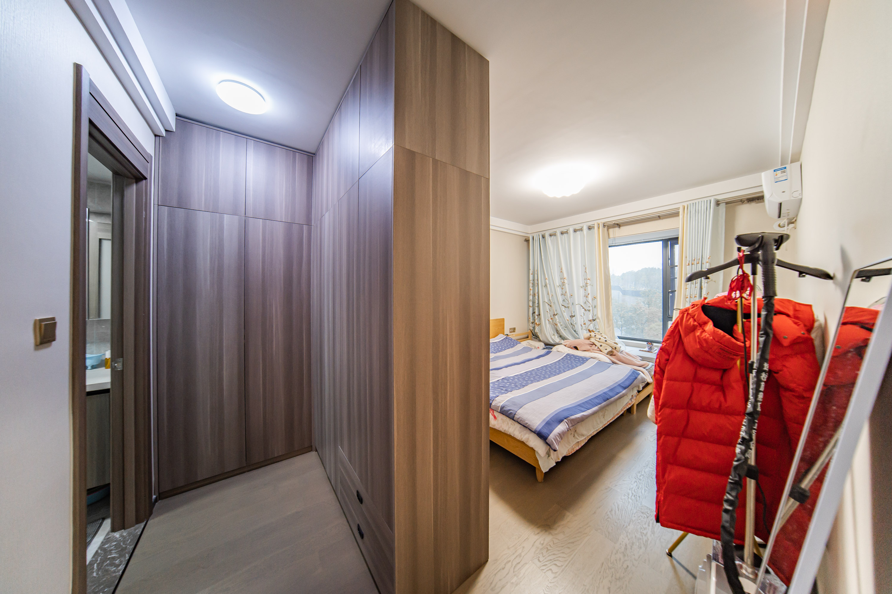 中海阅麓山一期  3室2厅2卫    145.0万 中海阅麓山一期  3室2厅2卫    145.0万卧室