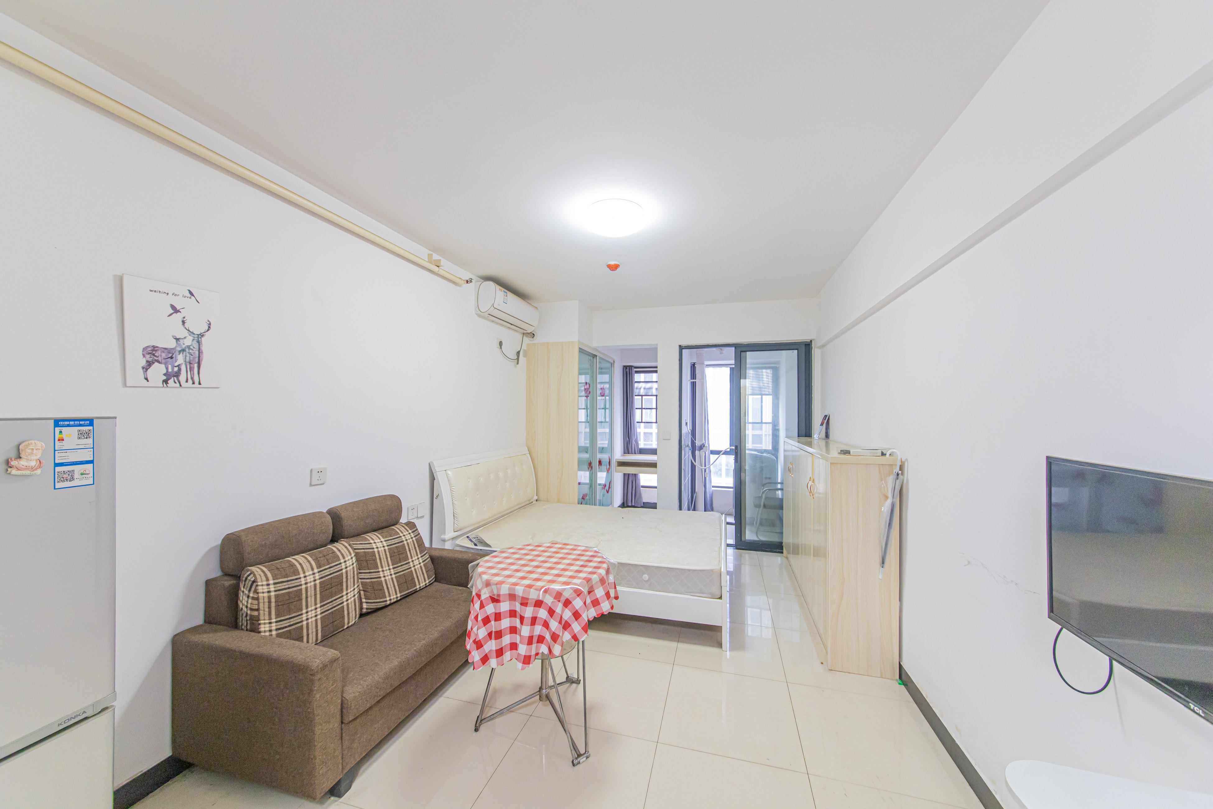 中建芙蓉嘉苑 1室1厅1卫 22.78万 中建芙蓉嘉苑 1室1厅1卫 22.78万客厅