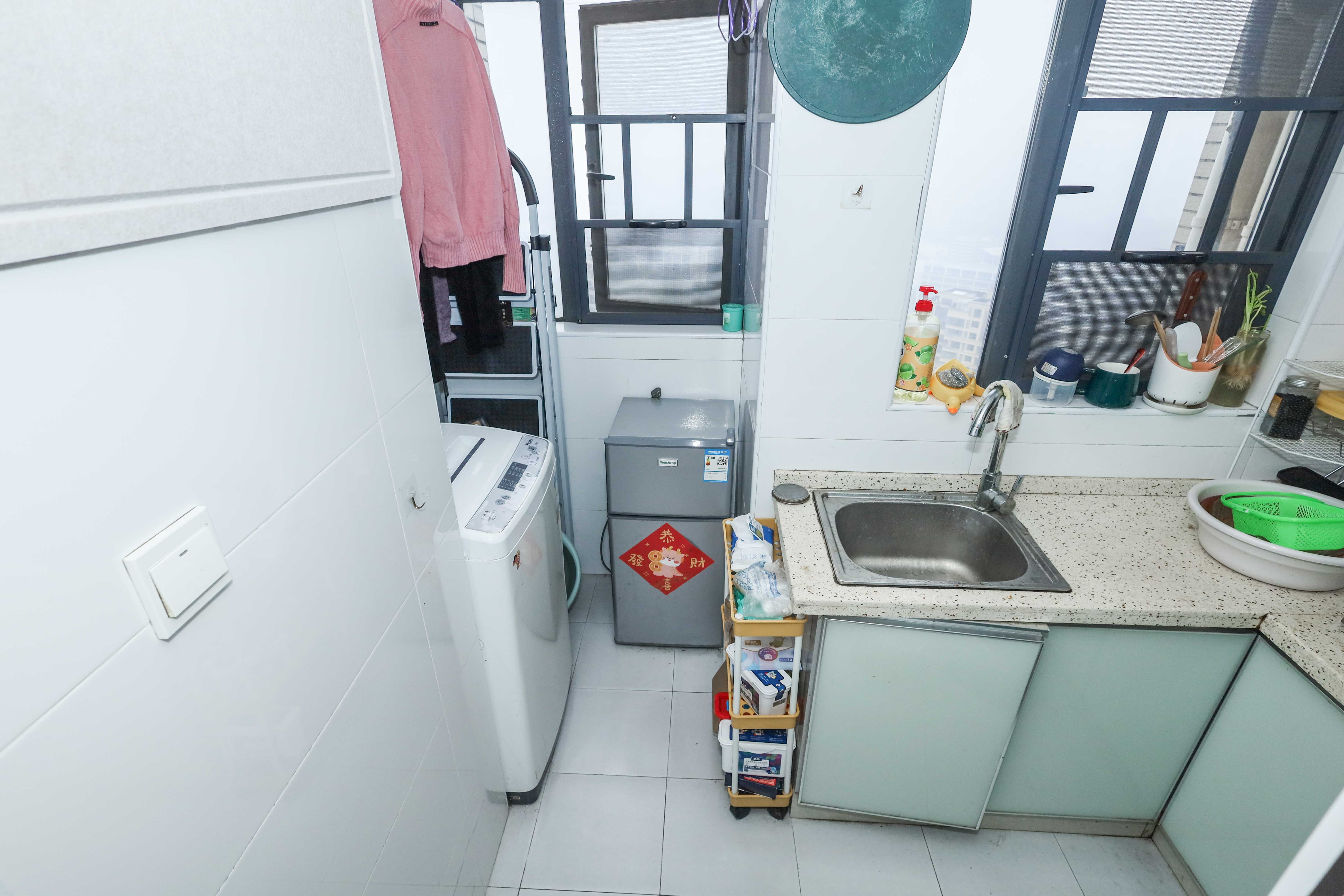 保利麓谷林语I区  1室1厅1卫   24.00万厨房