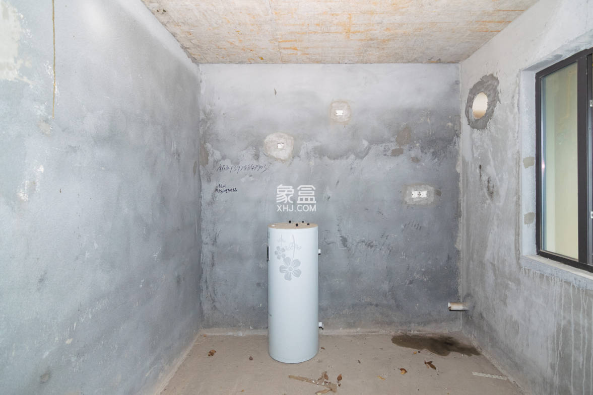 阳光城联利悦澜府  4室2厅1卫    95.0万 阳光城联利悦澜府  4室2厅1卫    95.0万厨房