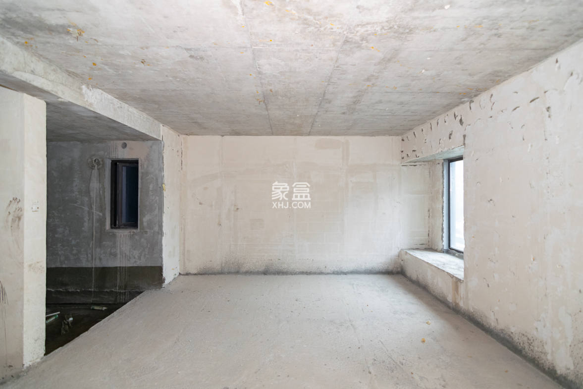 阳光城联利悦澜府  4室2厅1卫    95.0万 阳光城联利悦澜府  4室2厅1卫    95.0万卧室