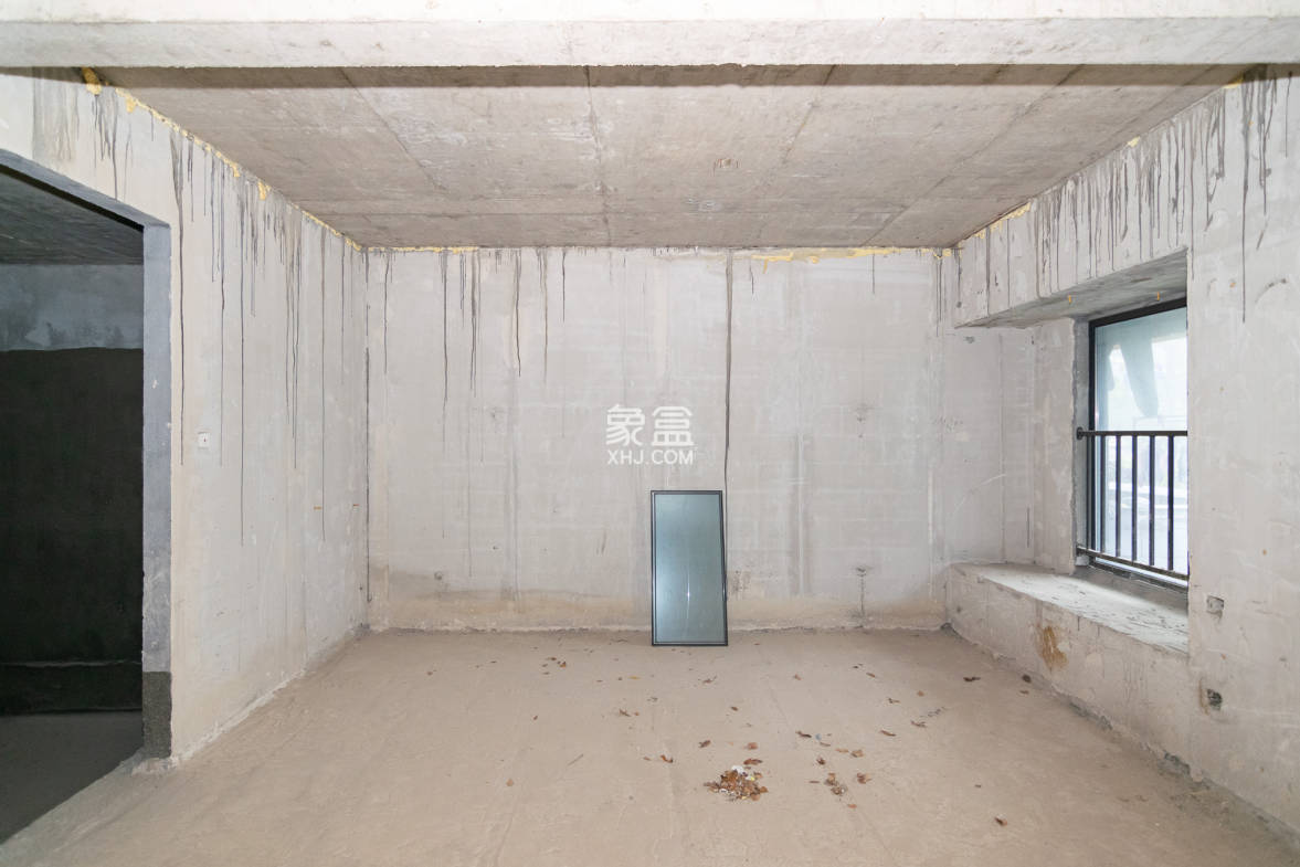 阳光城联利悦澜府  4室2厅1卫    95.0万 阳光城联利悦澜府  4室2厅1卫    95.0万卧室