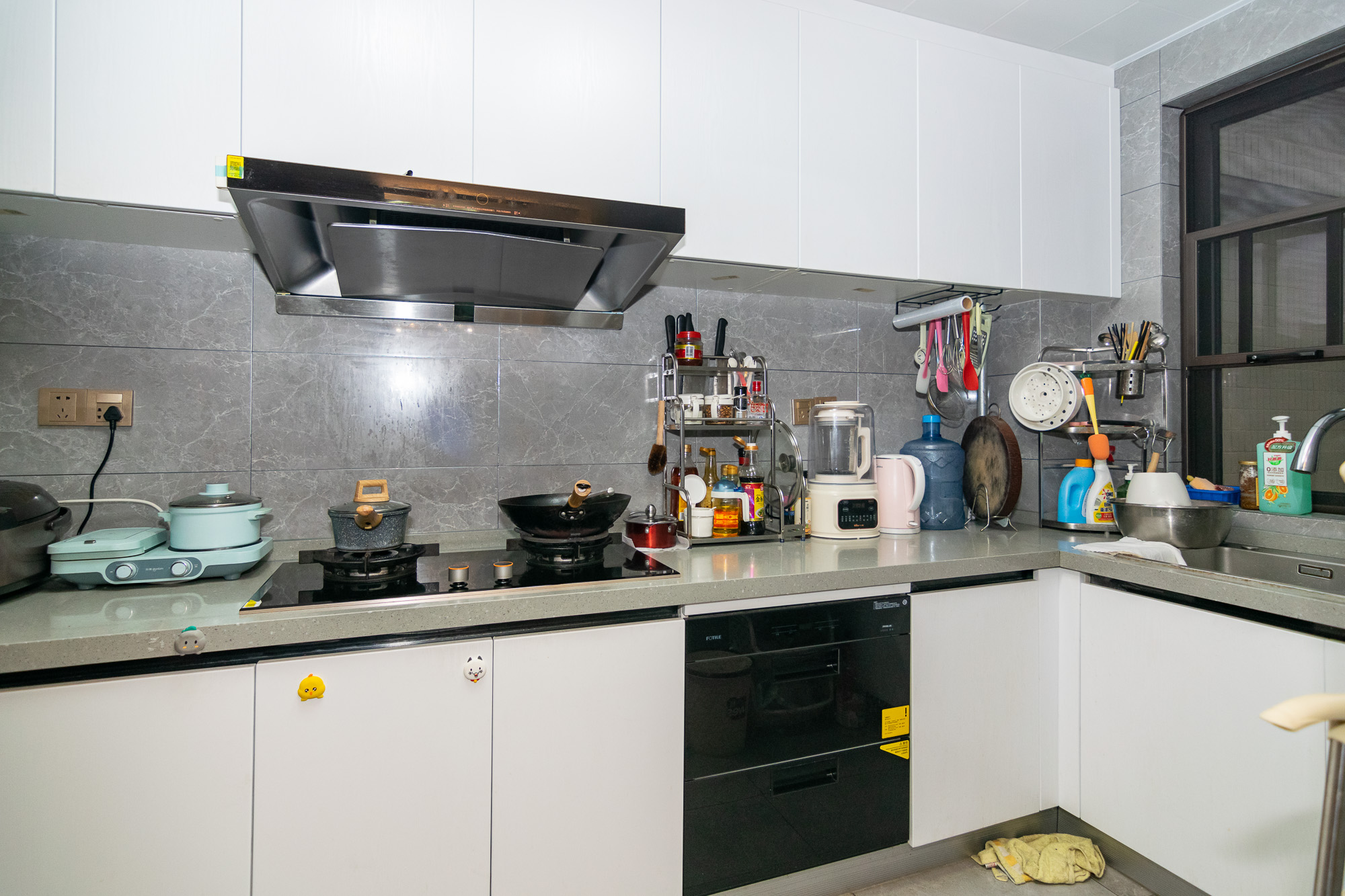 润和美郡（润和紫郡五期）  4室2厅2卫    121.0万厨房