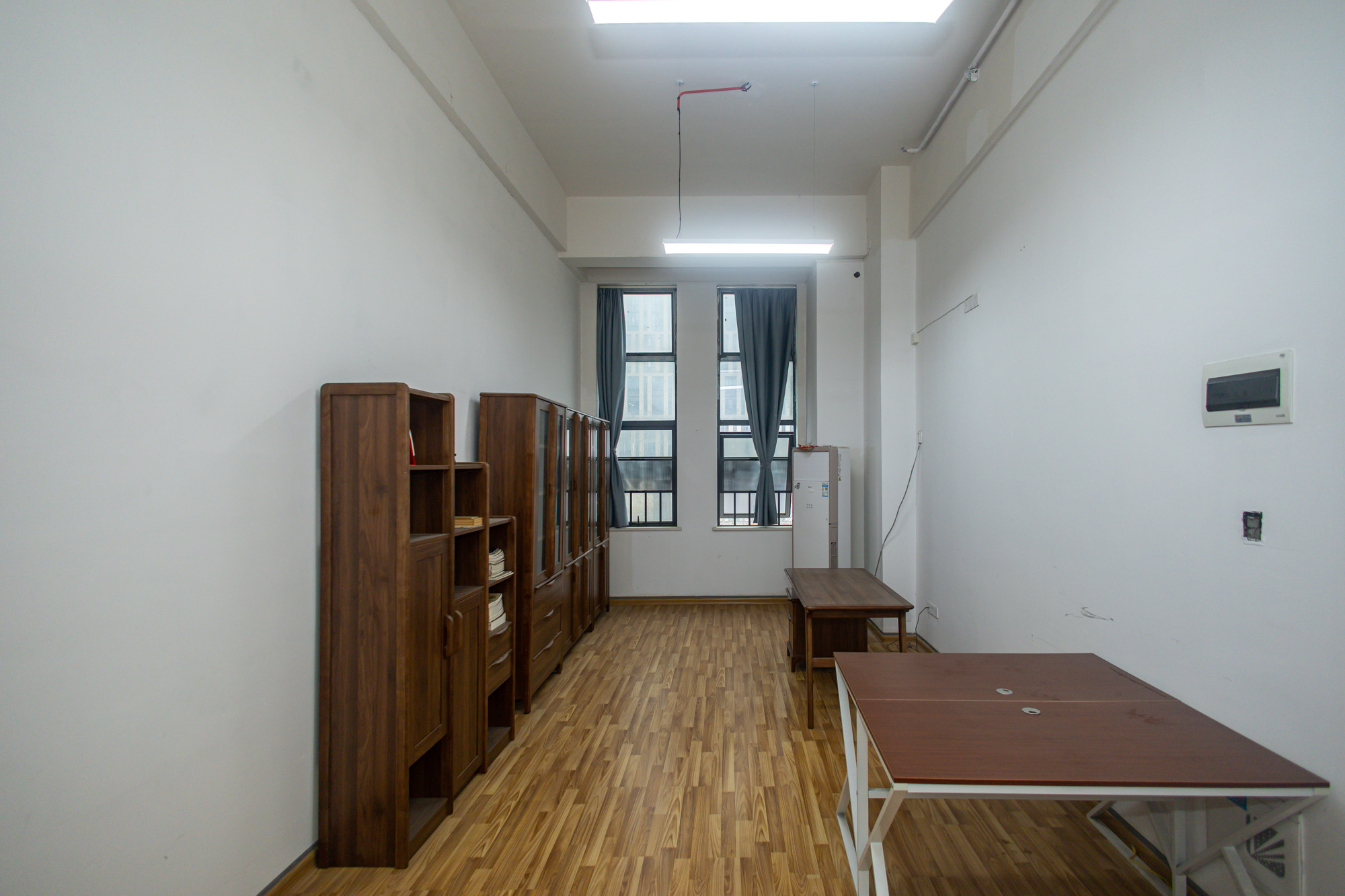 华润置地广场二期  1室1厅1卫    26.8万 华润置地广场二期  1室1厅1卫    26.8万客厅