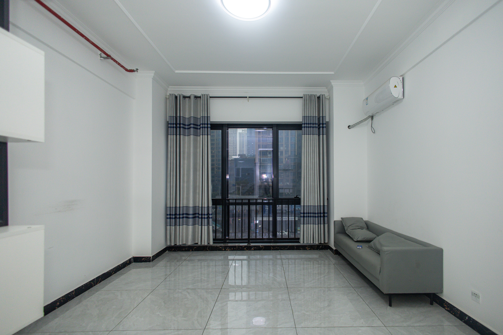 中建悦和城  1室1厅1卫    39.0万 中建悦和城  1室1厅1卫    39.0万客厅