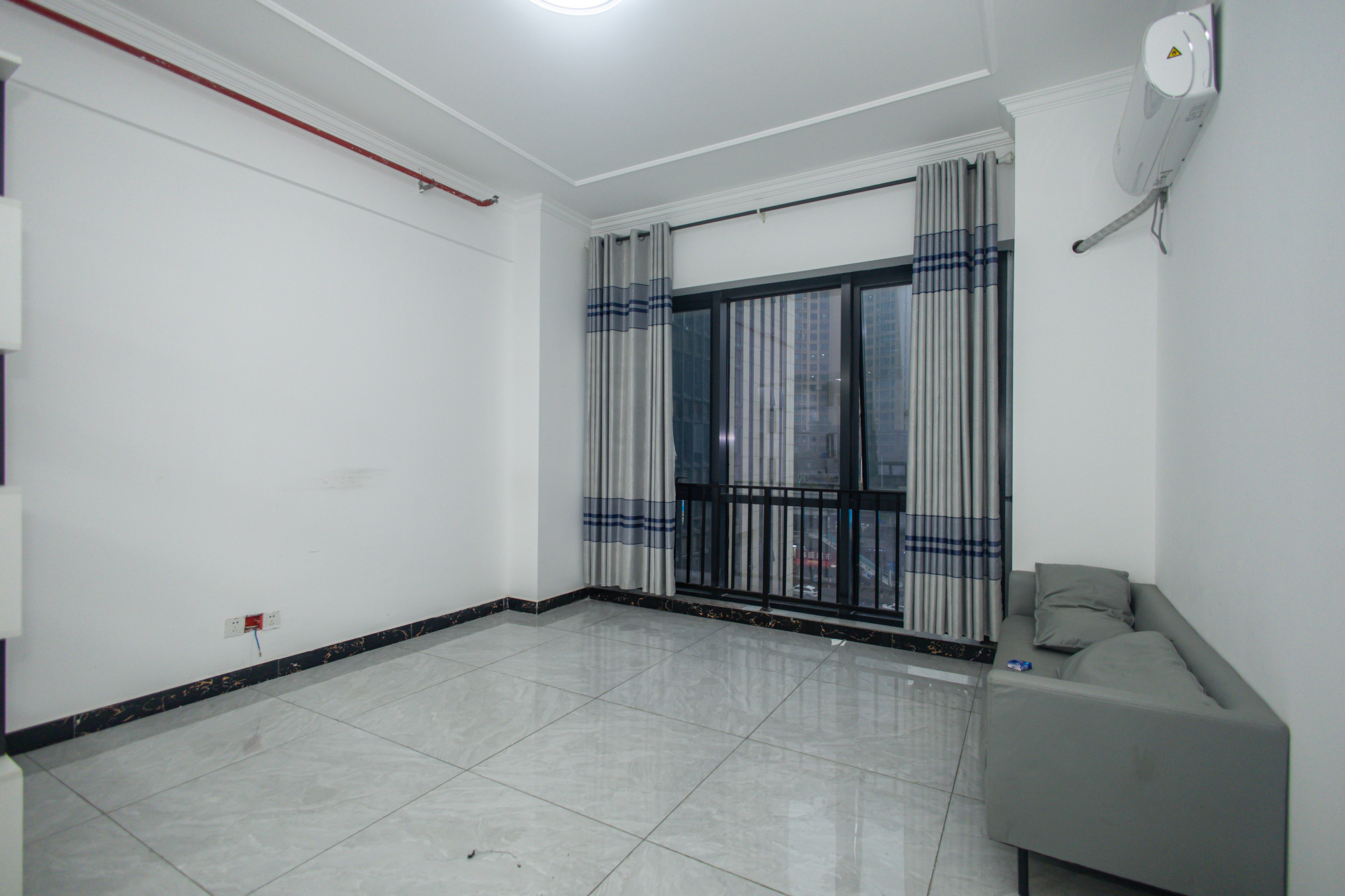 中建悦和城  1室1厅1卫    39.0万 中建悦和城  1室1厅1卫    39.0万客厅