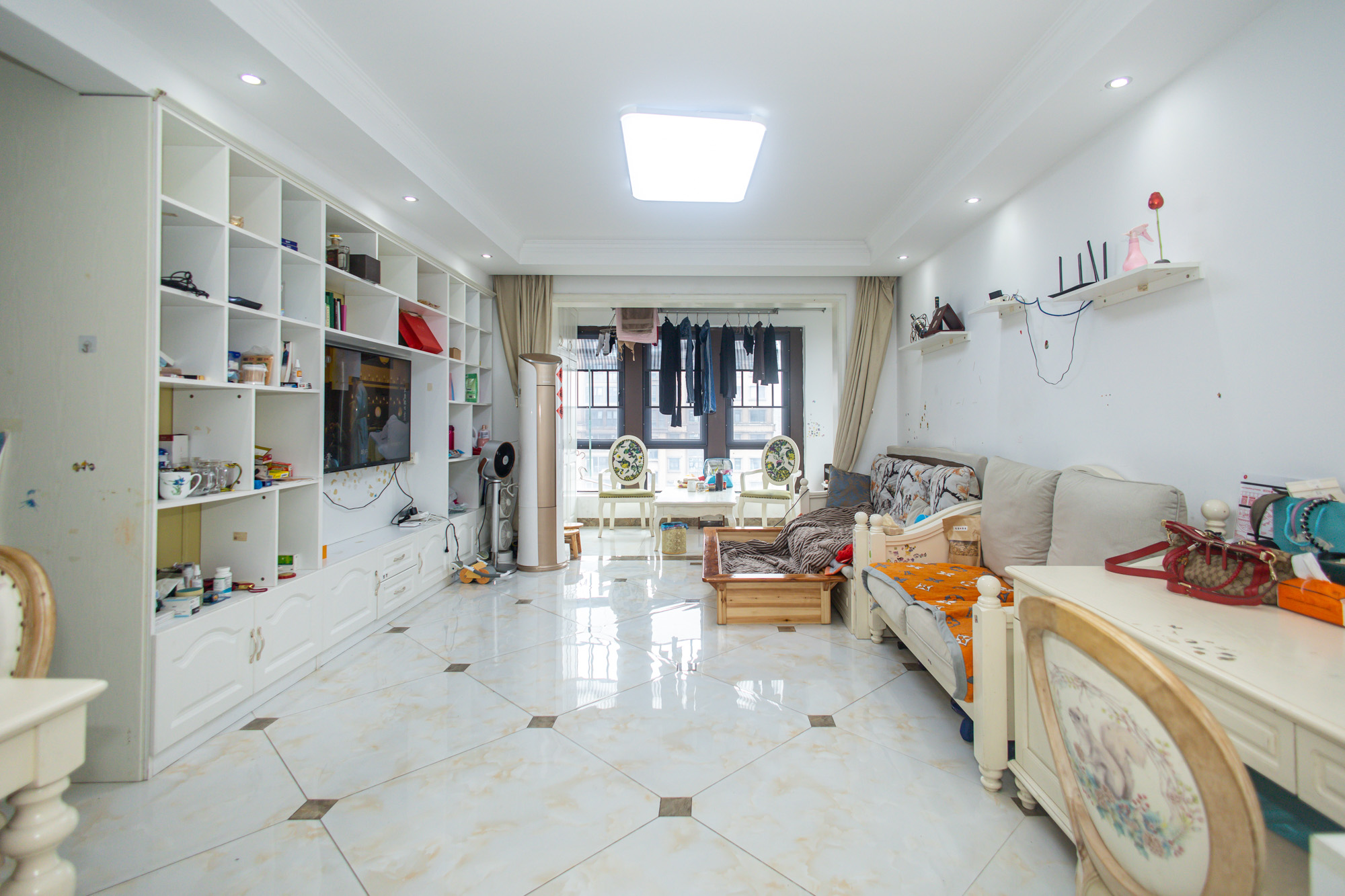 未来漫城 3室2厅1卫 110.0万 未来漫城 3室2厅1卫 110.0万客厅