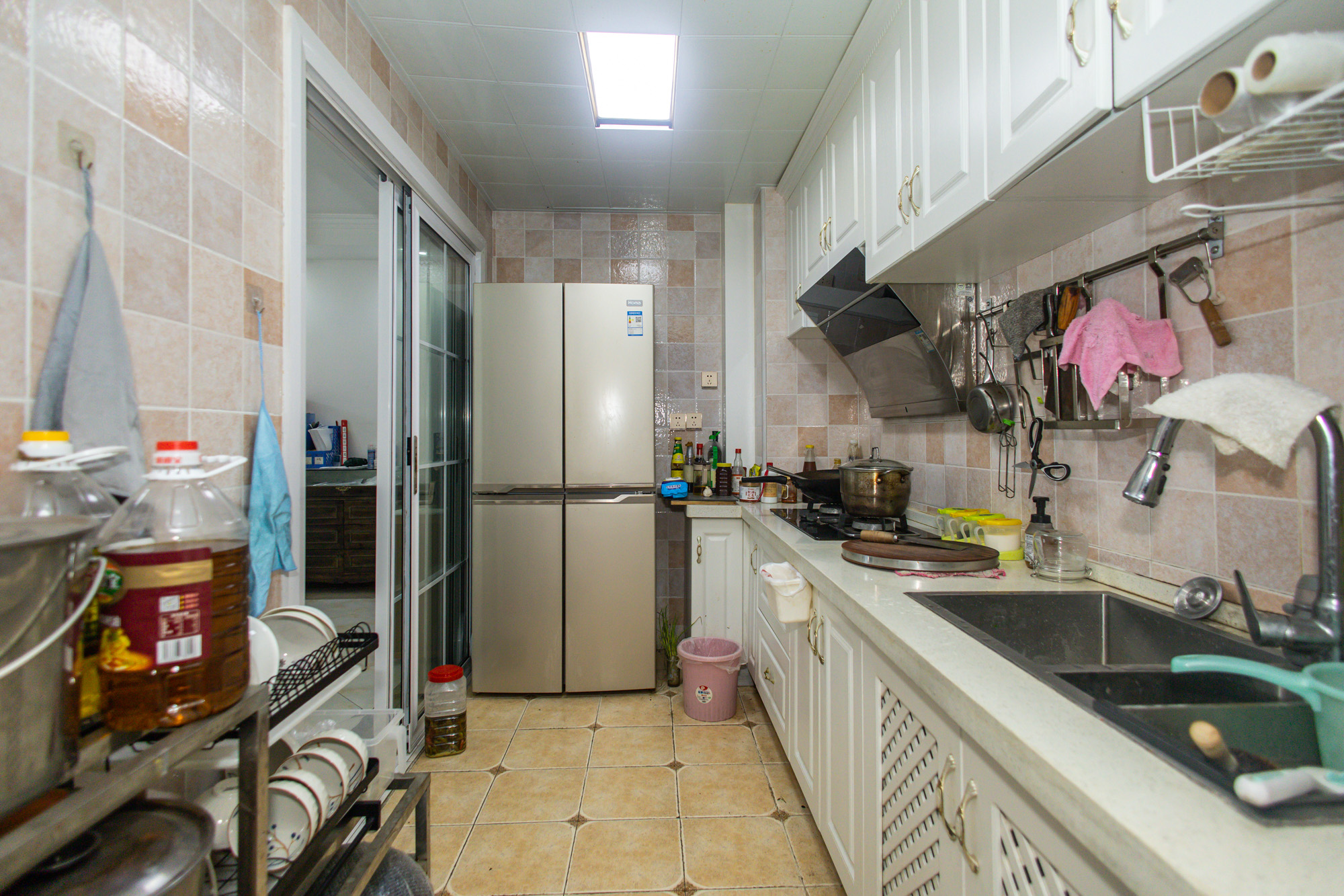 未来漫城 3室2厅1卫 110.0万 未来漫城 3室2厅1卫 110.0万厨房