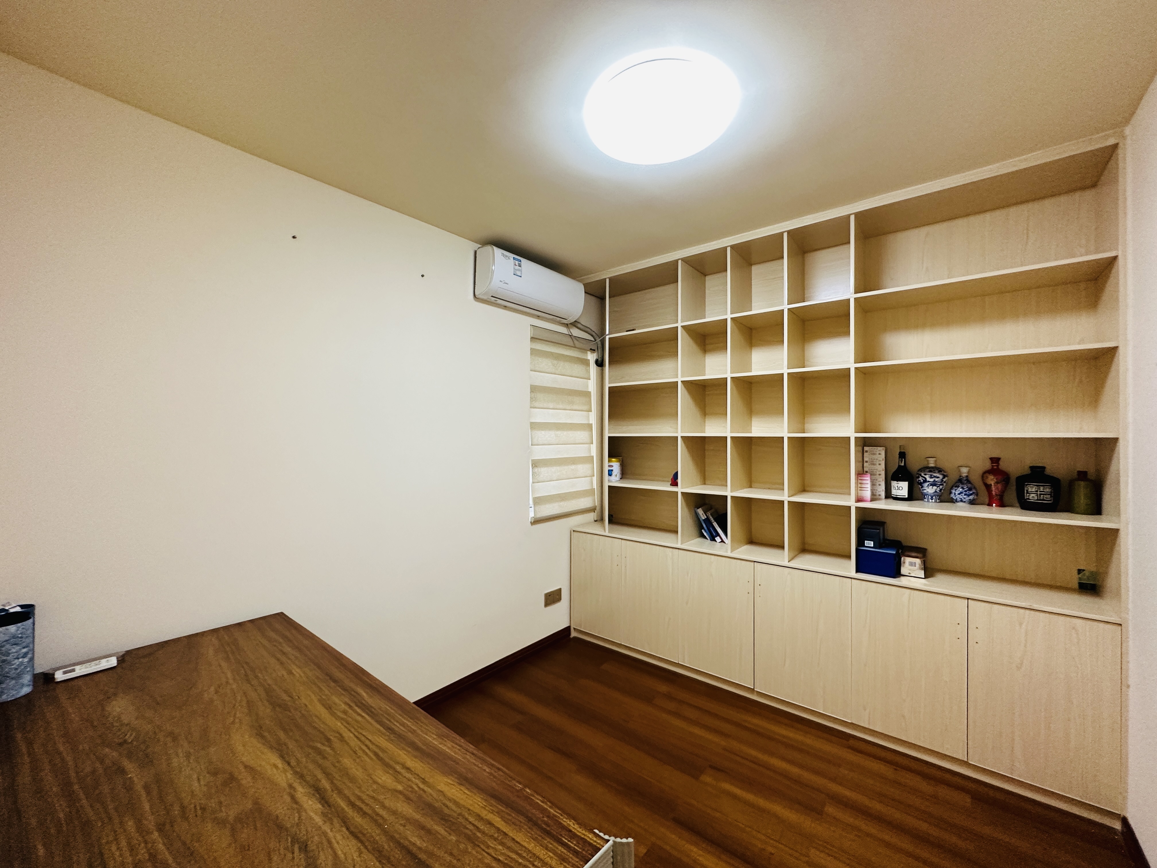 水岸阳光A小区 3室2厅1卫 125.0万 水岸阳光A小区 3室2厅1卫 125.0万卧室