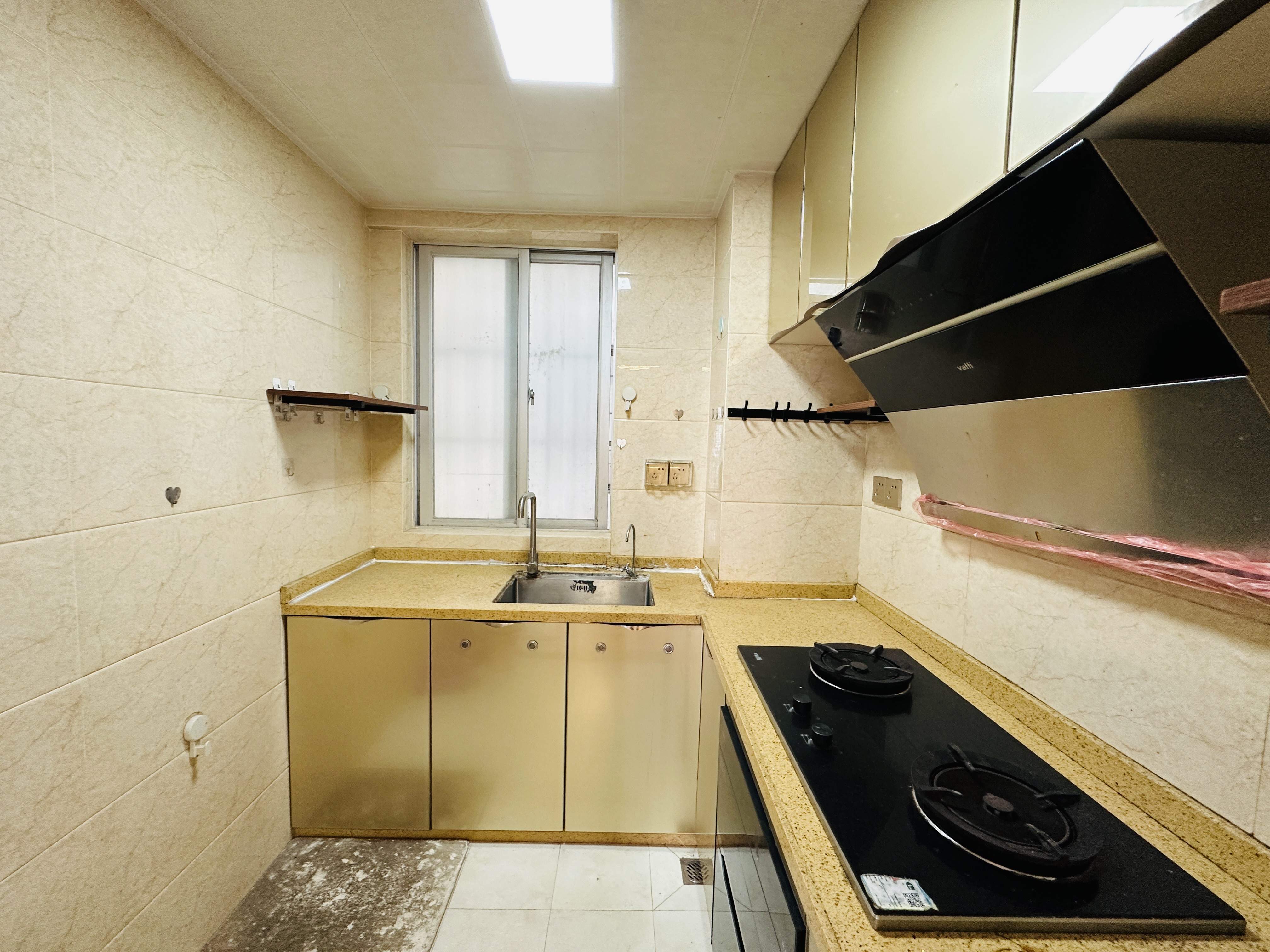 水岸阳光A小区 3室2厅1卫 125.0万 水岸阳光A小区 3室2厅1卫 125.0万厨房