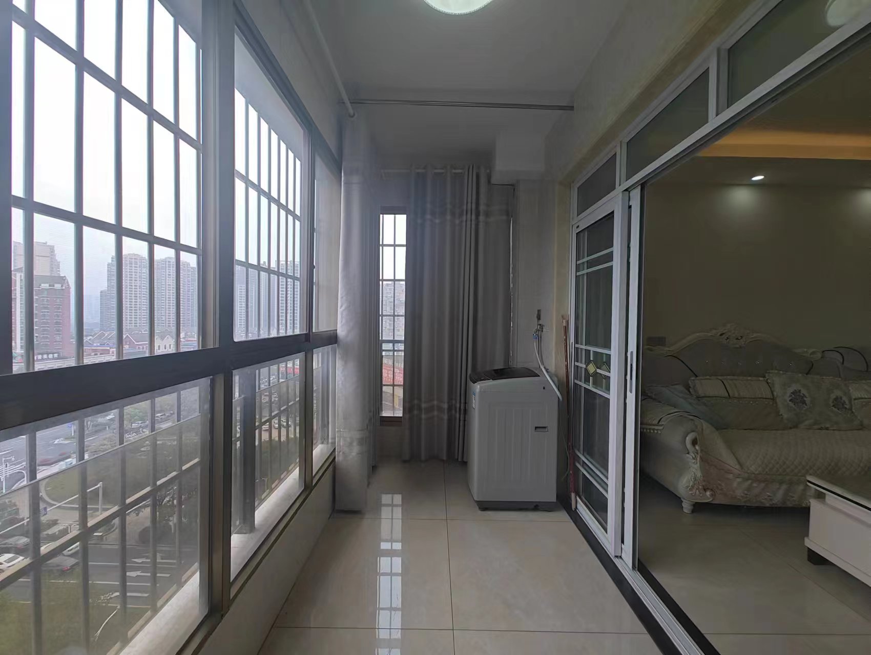 明兴翰苑一期  3室2厅2卫   2200.00元/月室内图