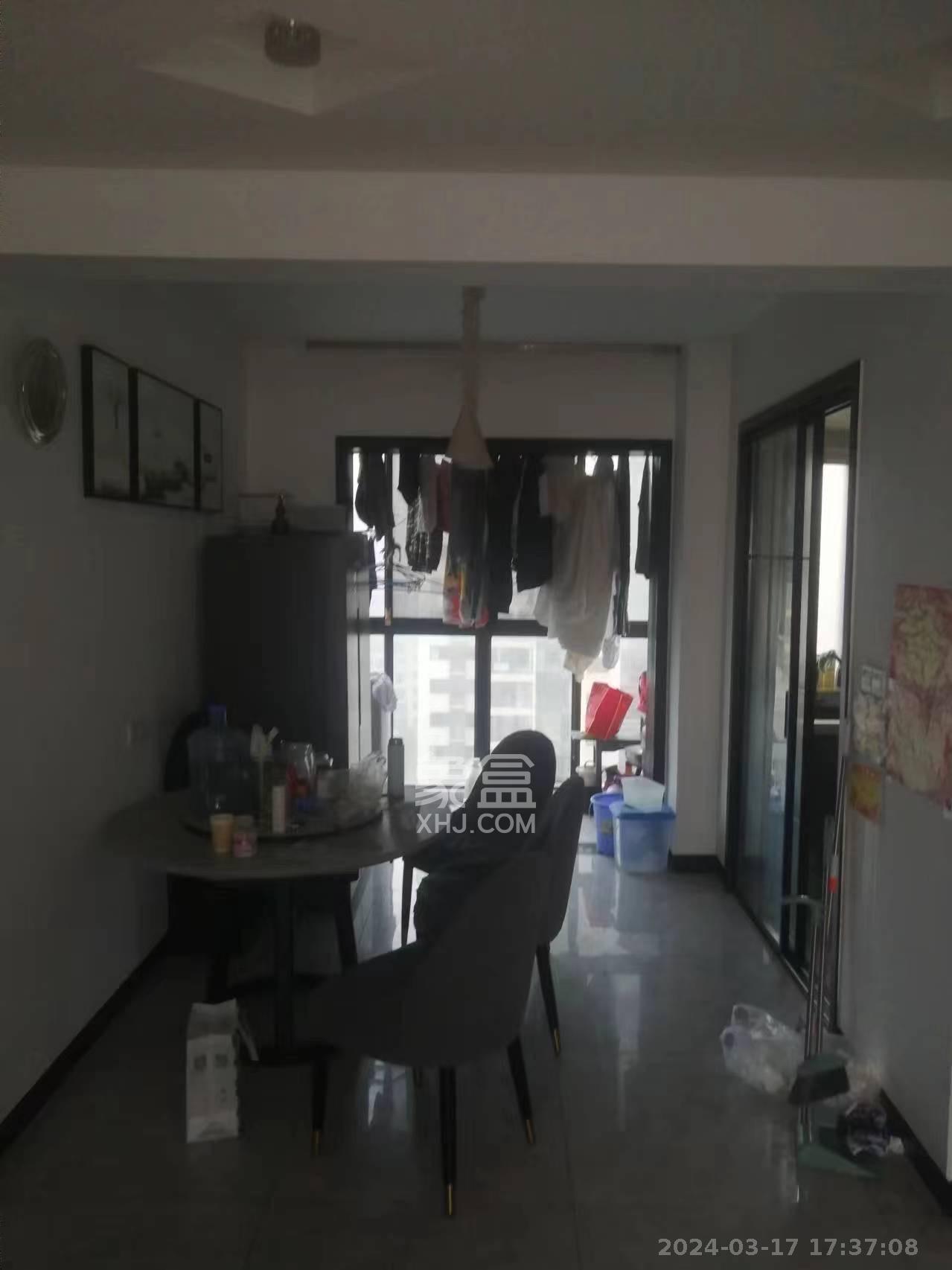 新华联梦想城  3室2厅2卫   2400.00元/月室内图1