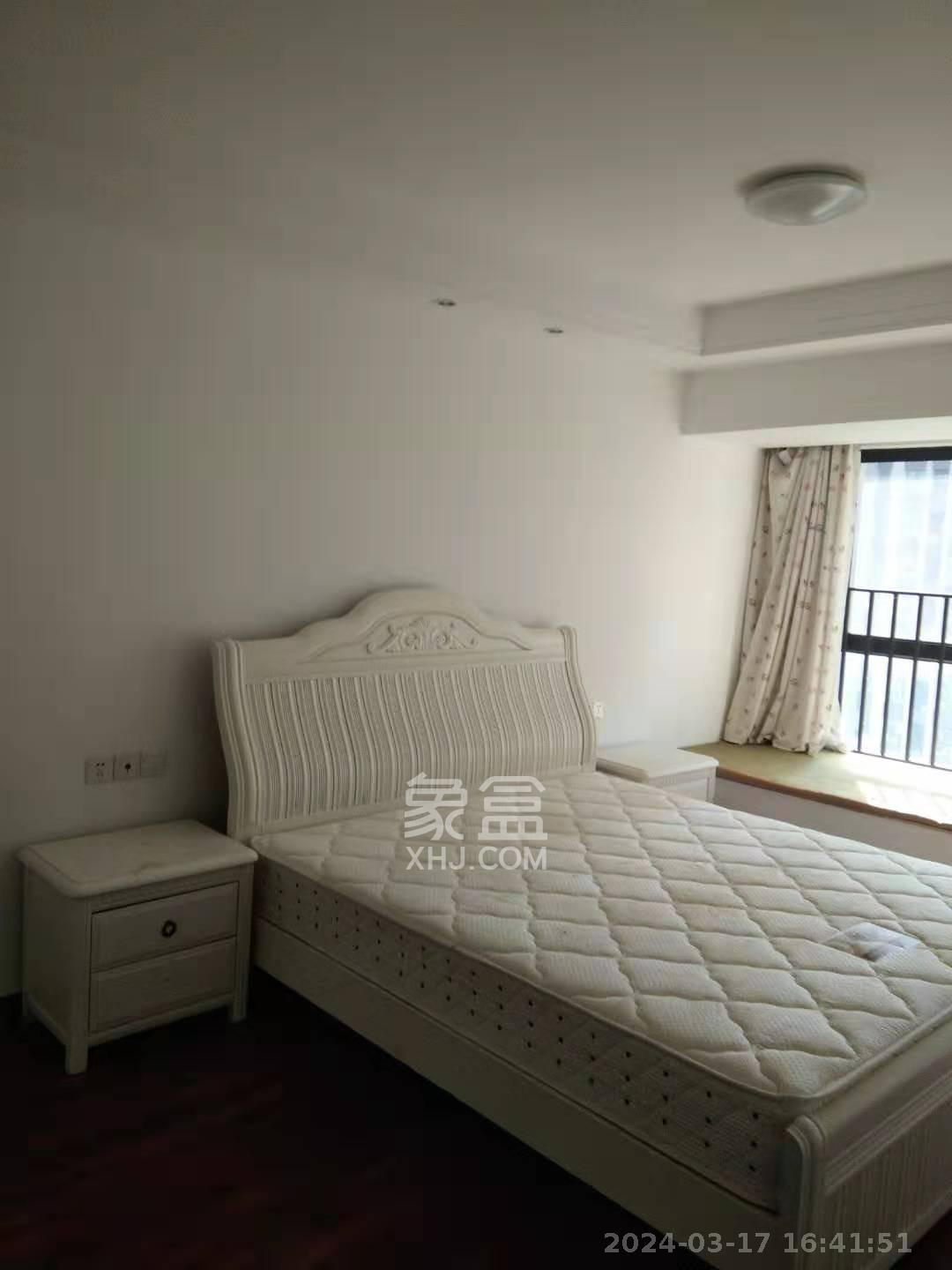 绿地中央广场  3室2厅2卫   3100.00元/月室内图