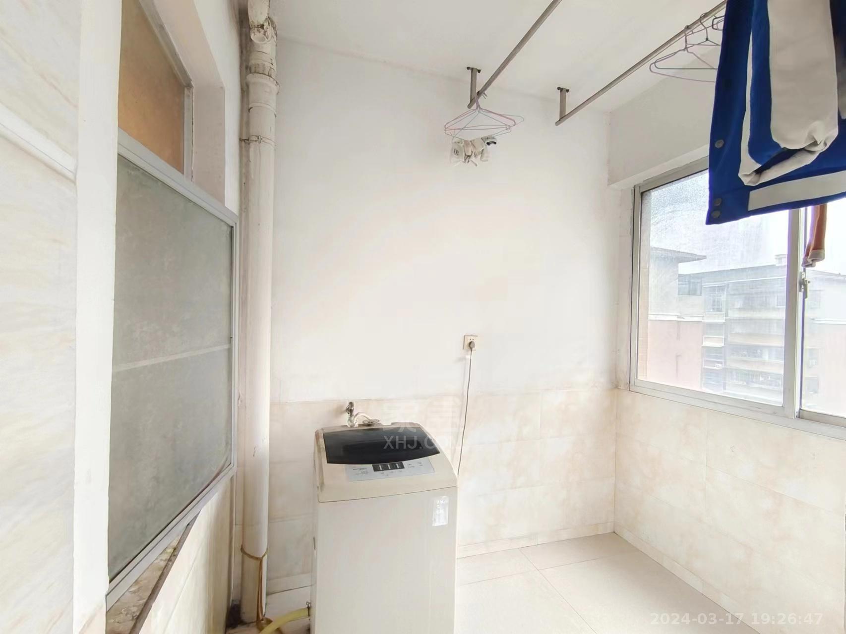 竹山小区 3室2厅2卫 1000.00元/月 竹山小区 3室2厅2卫 1000.00元/月室内图