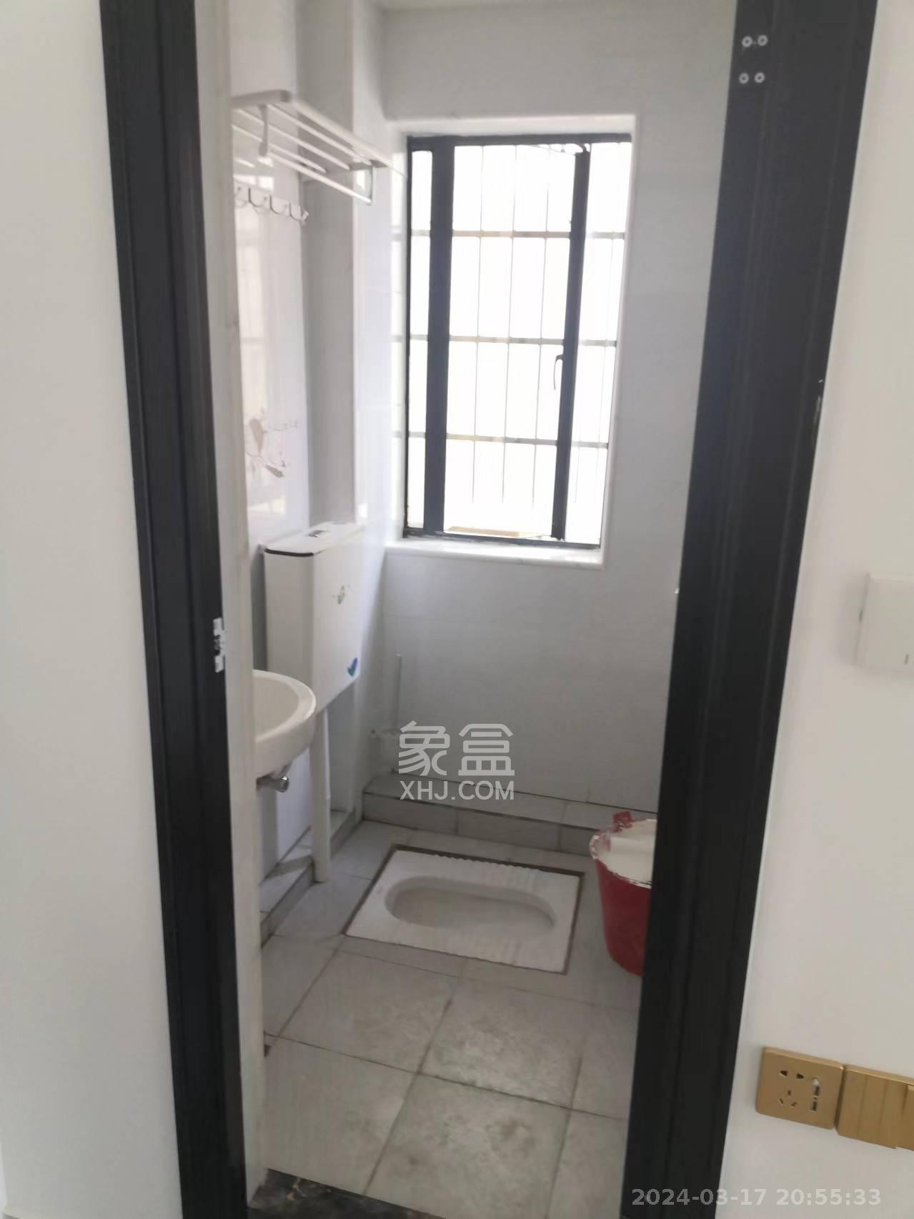 卓越蔚蓝海岸二期  1室1厅1卫   1500.00元/月室内图