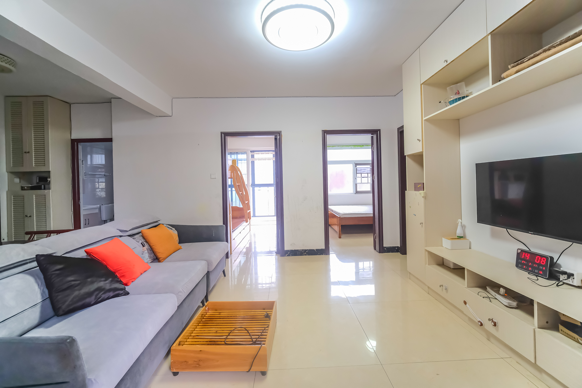 和悦城(蟠龙景苑) 3室2厅2卫 71.75万 和悦城(蟠龙景苑) 3室2厅2卫 71.75万客厅