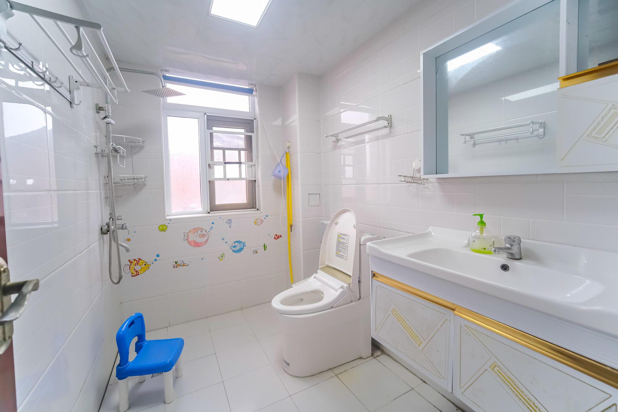 和悦城(蟠龙景苑) 3室2厅2卫 71.75万 和悦城(蟠龙景苑) 3室2厅2卫 71.75万卫生间