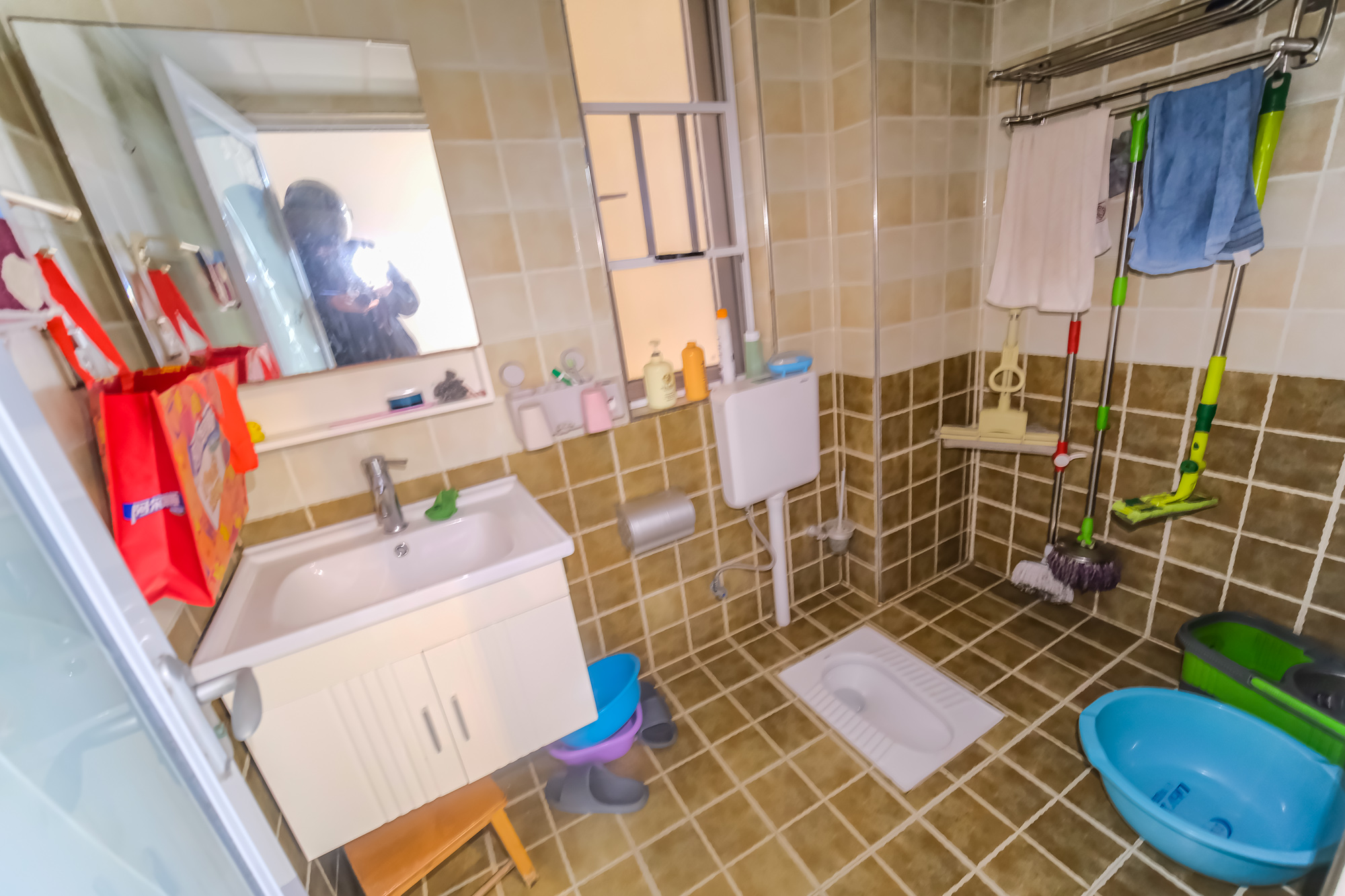 保利香槟国际  3室2厅2卫    90.8万 保利香槟国际  3室2厅2卫    90.8万卫生间