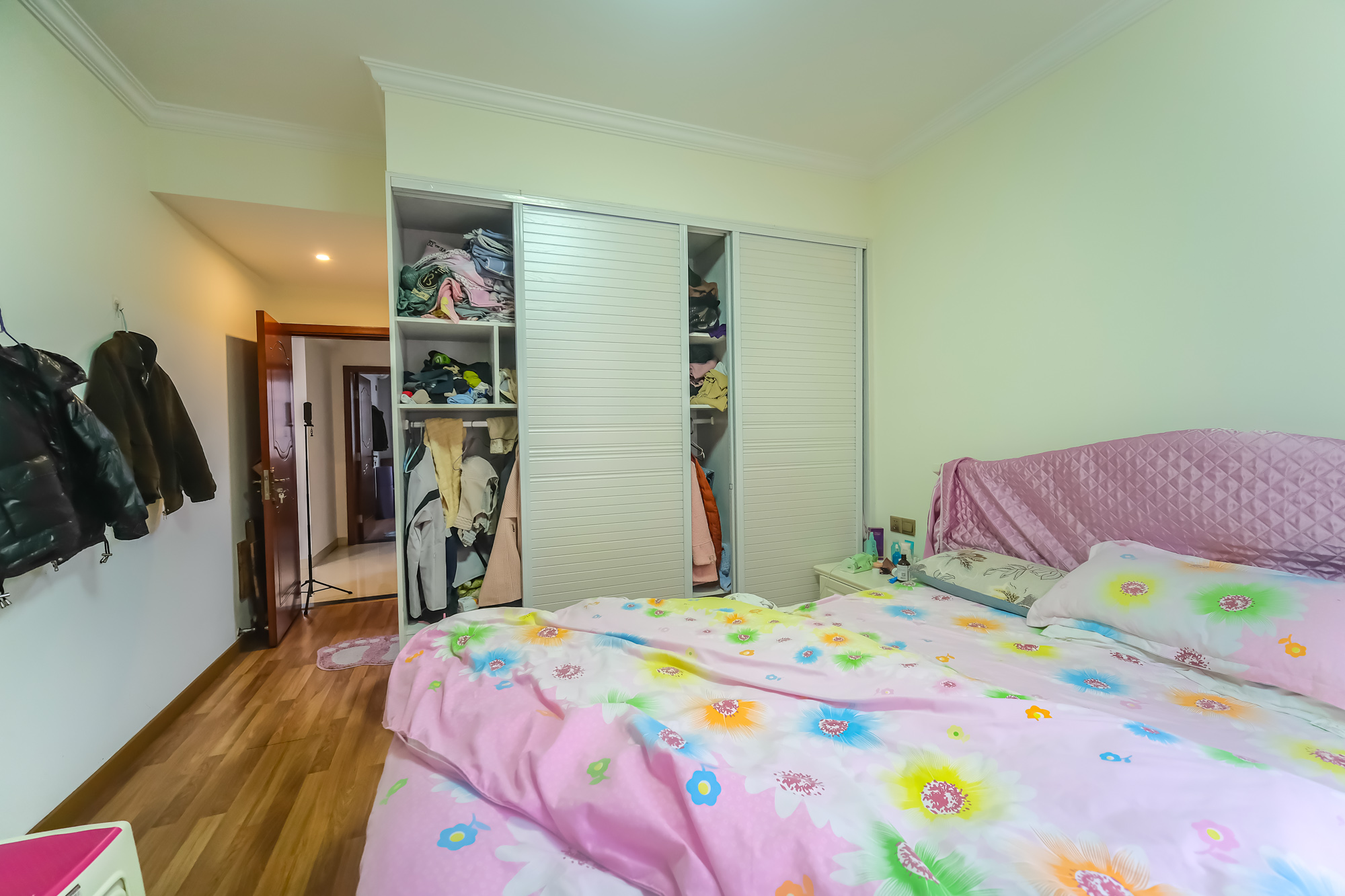 保利香槟国际  3室2厅2卫    90.8万 保利香槟国际  3室2厅2卫    90.8万卧室