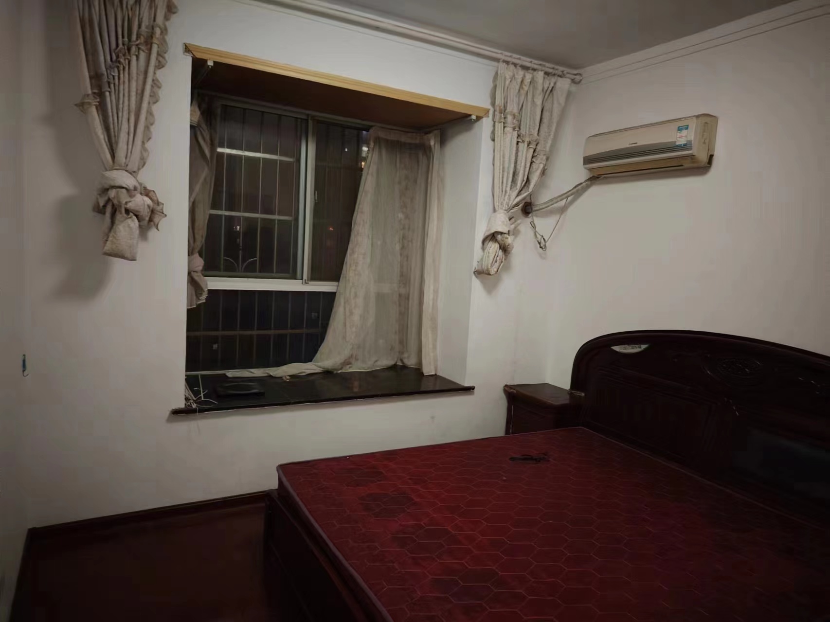 东湖小区 3室2厅2卫 50.0万 东湖小区 3室2厅2卫 50.0万室内图