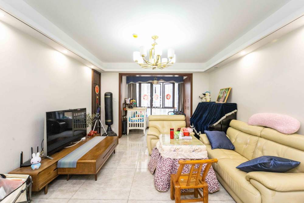 金地格林公馆  3室2厅2卫    146.0万