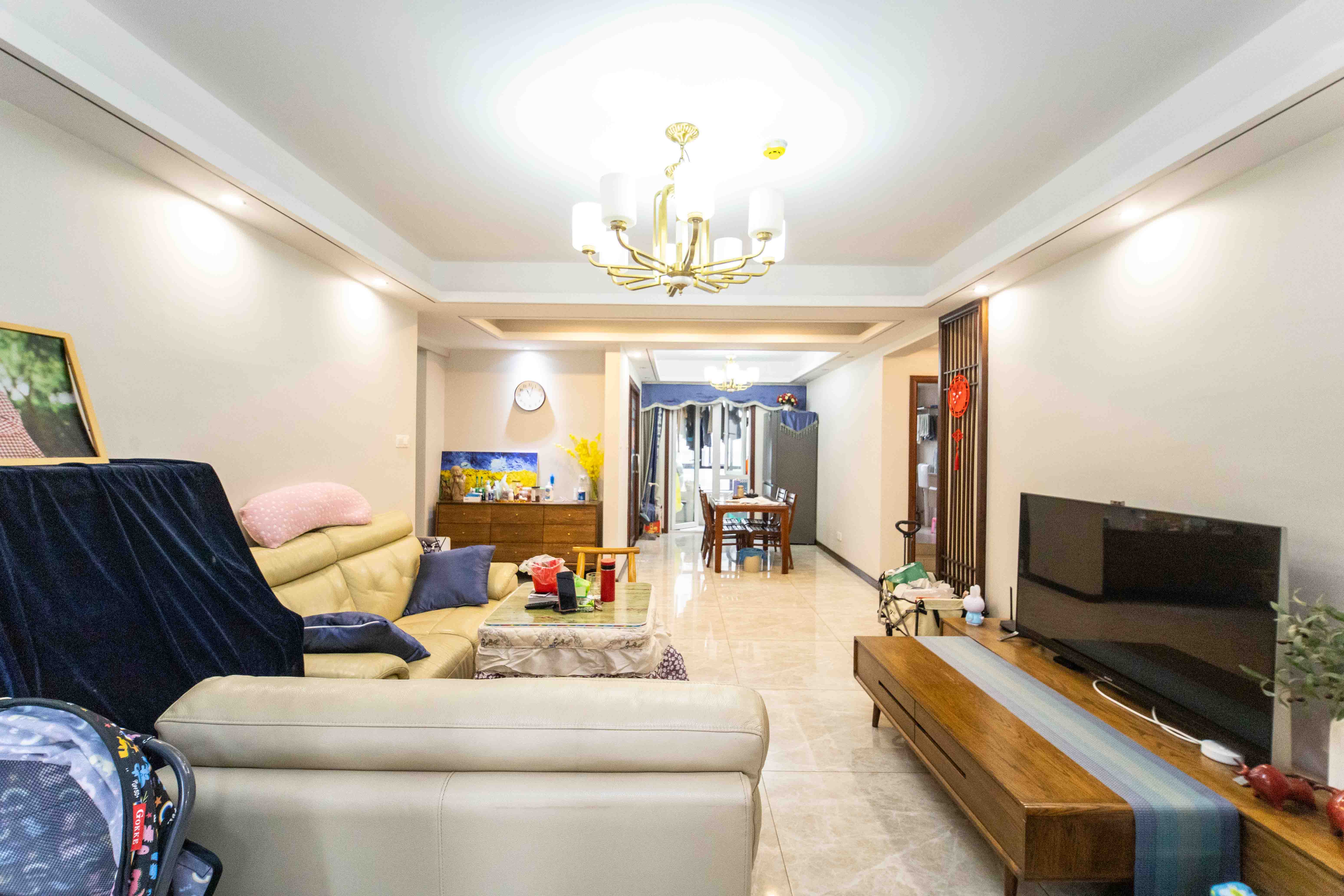 金地格林公馆  3室2厅2卫    146.0万 金地格林公馆  3室2厅2卫    146.0万客厅