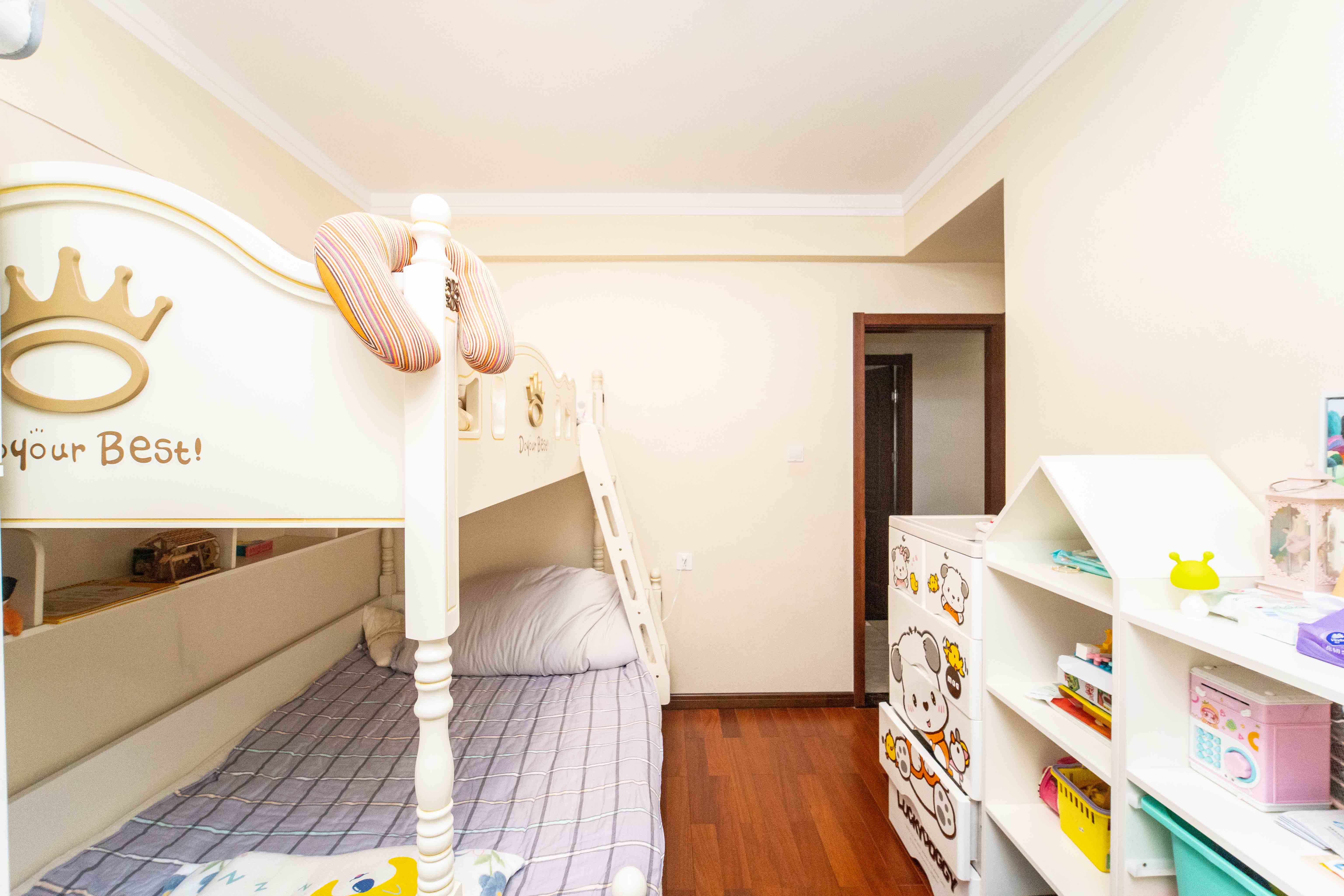 金地格林公馆  3室2厅2卫    146.0万 金地格林公馆  3室2厅2卫    146.0万卧室