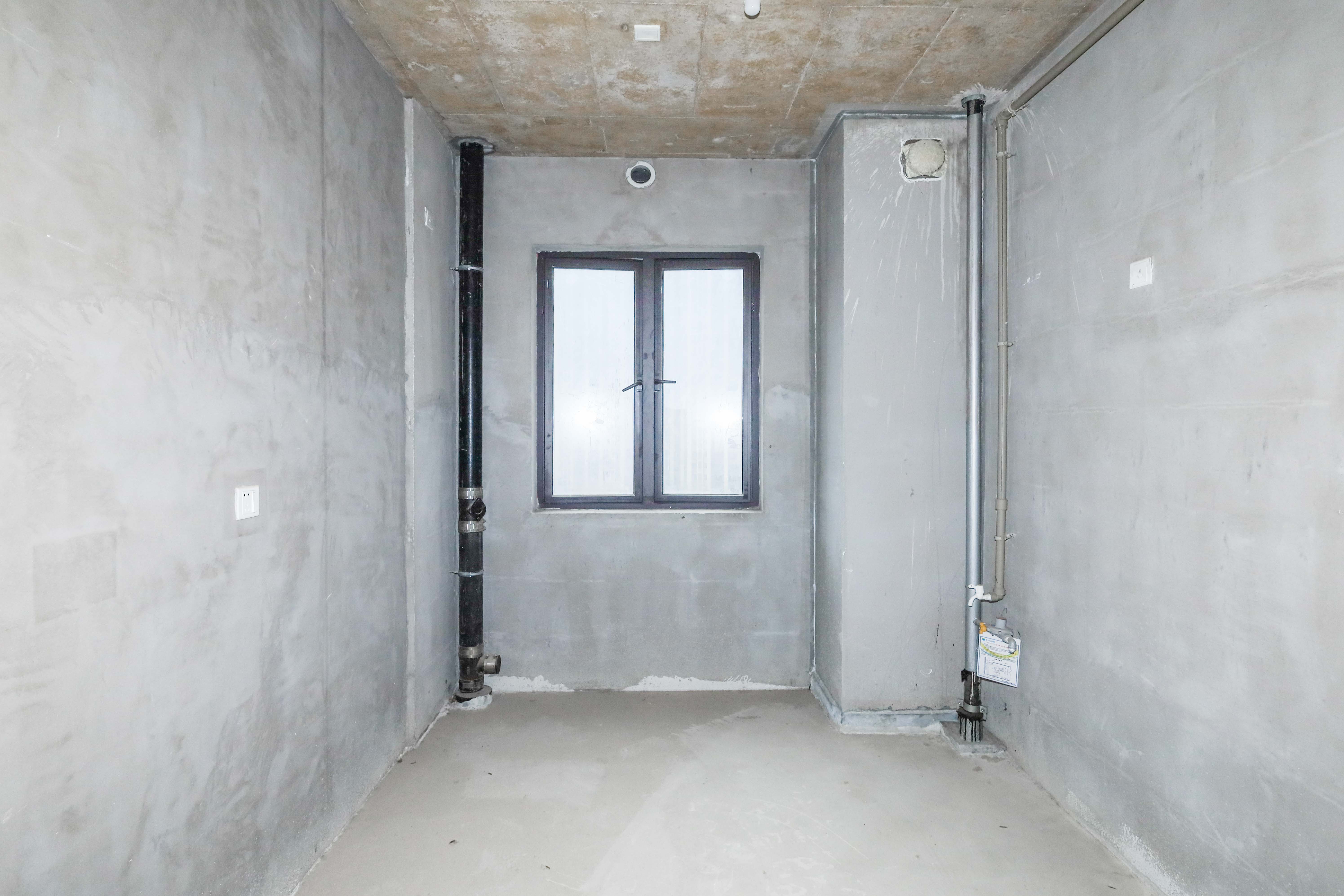建发央著  4室2厅2卫   296.00万厨房