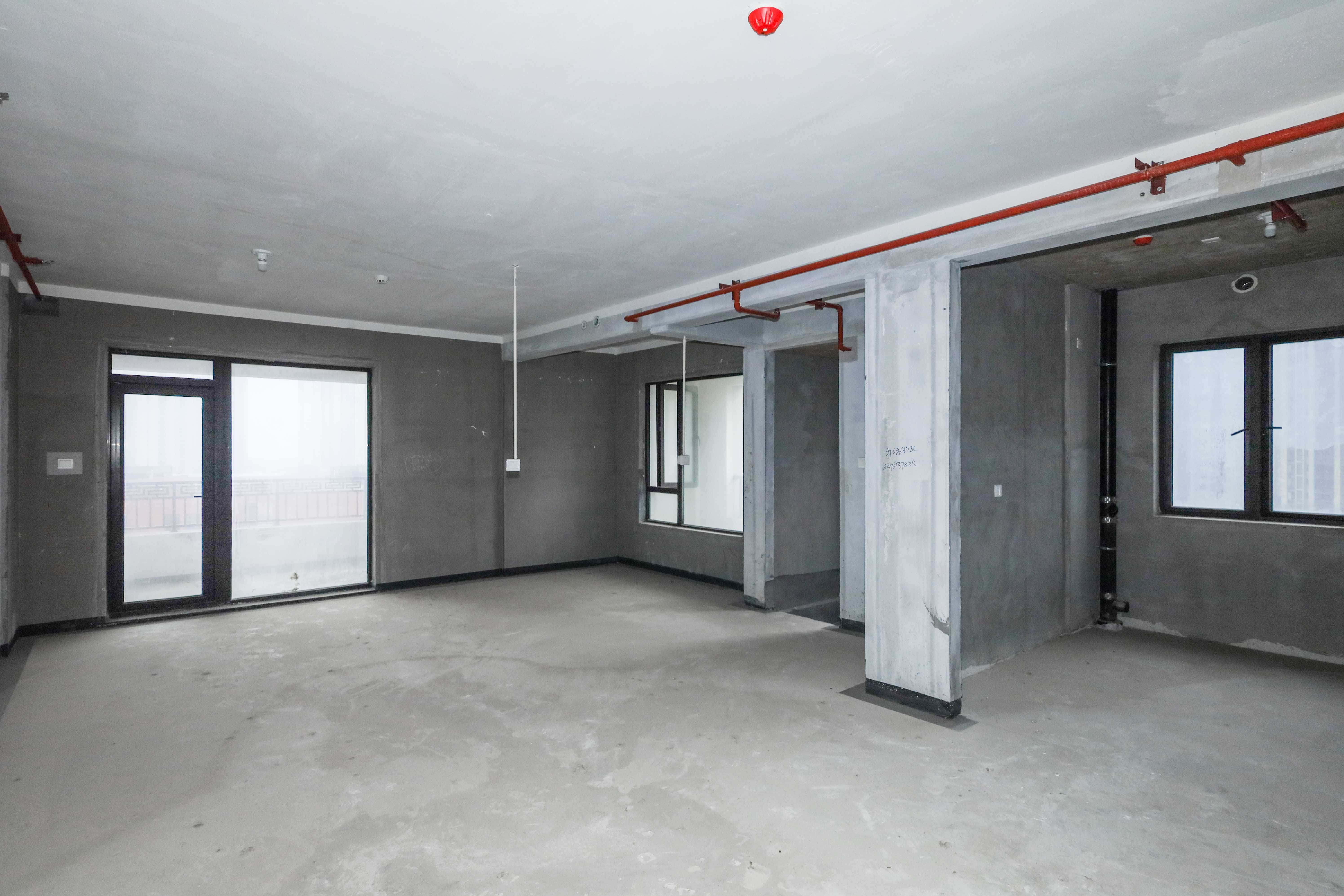 建发央著  4室2厅2卫   296.00万其他