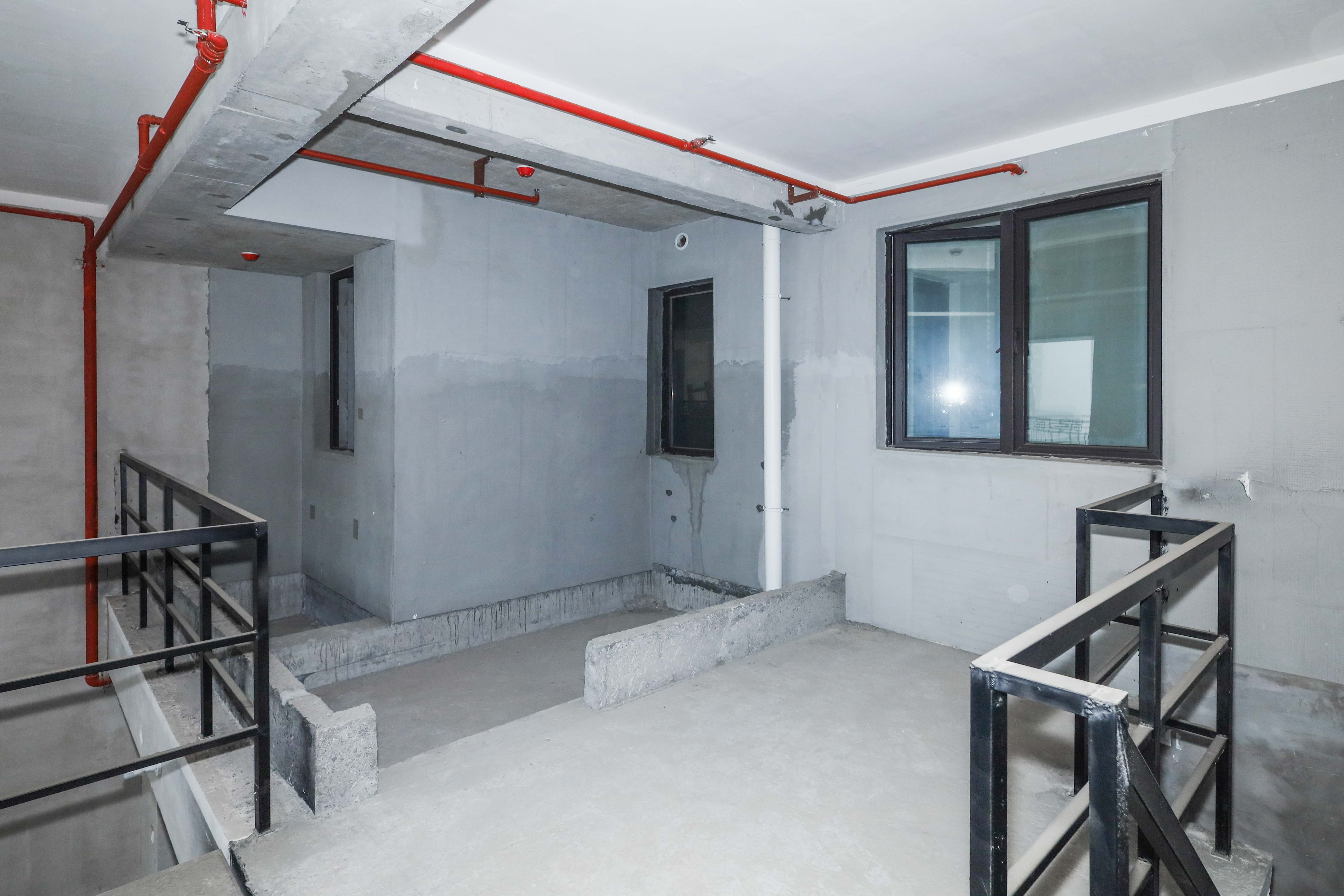 建发央著  4室2厅2卫   207.00万卧室