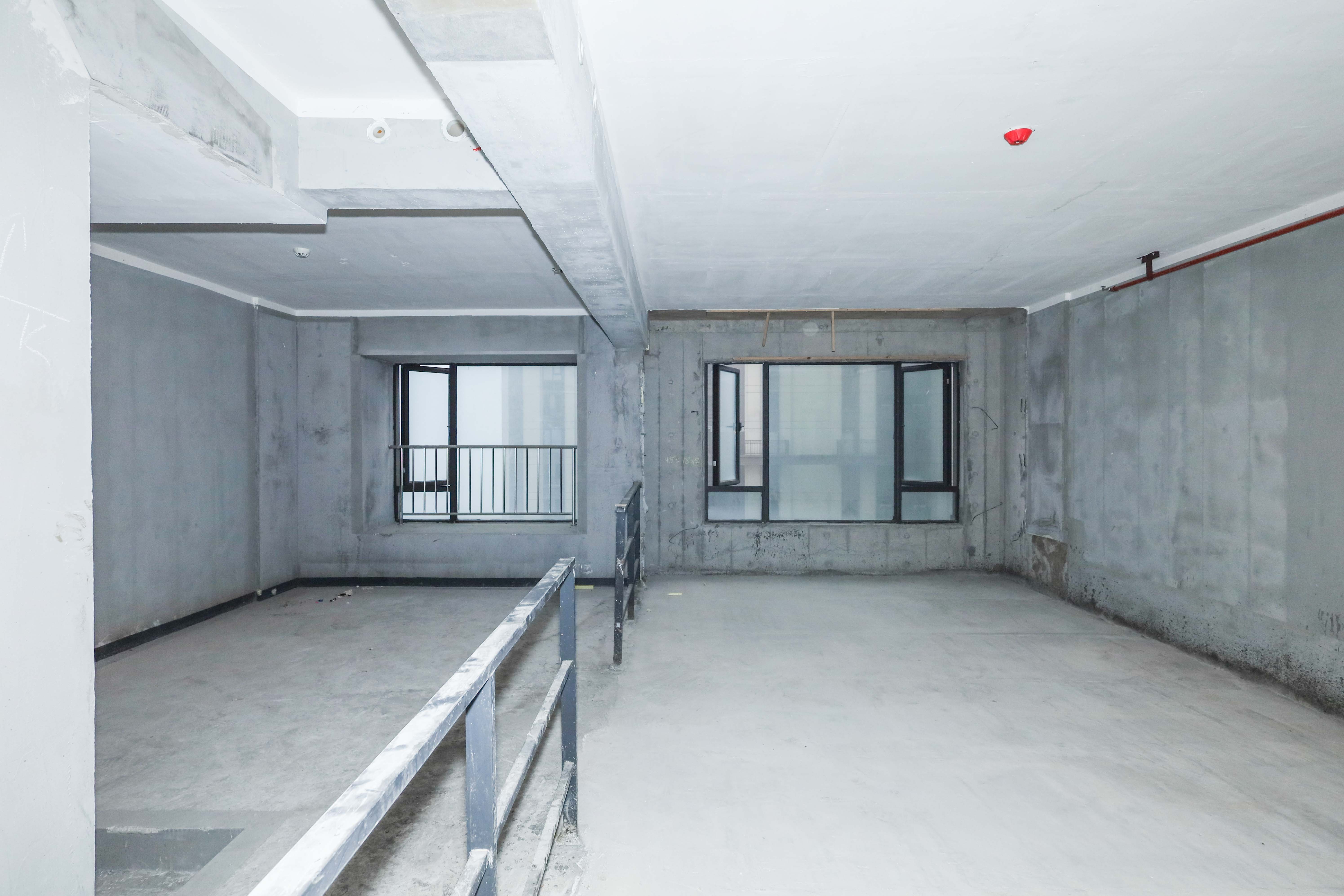 建发央著  5室2厅3卫   448.00万卧室