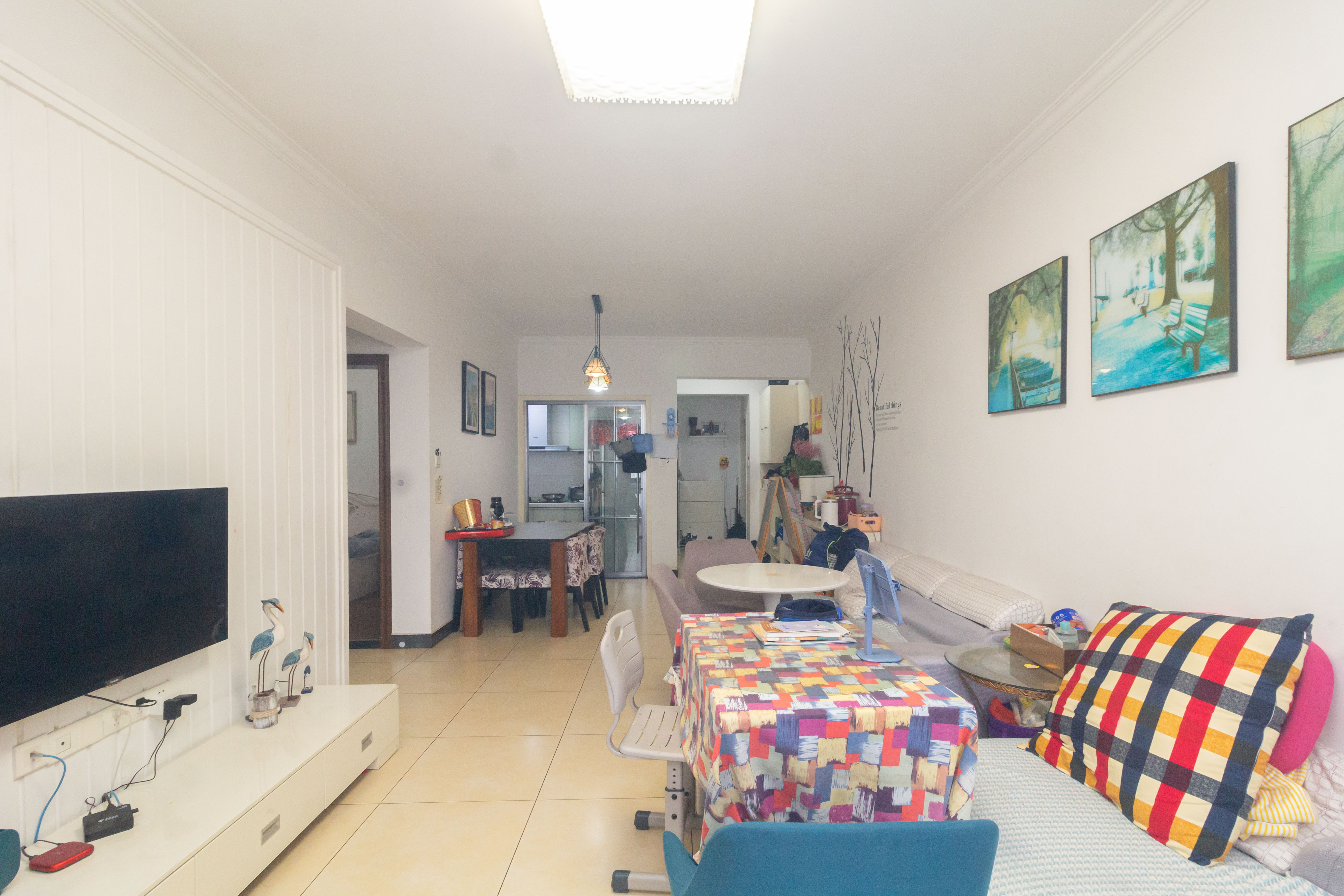 旭辉华庭 3室2厅1卫 42.0万 旭辉华庭 3室2厅1卫 42.0万客厅