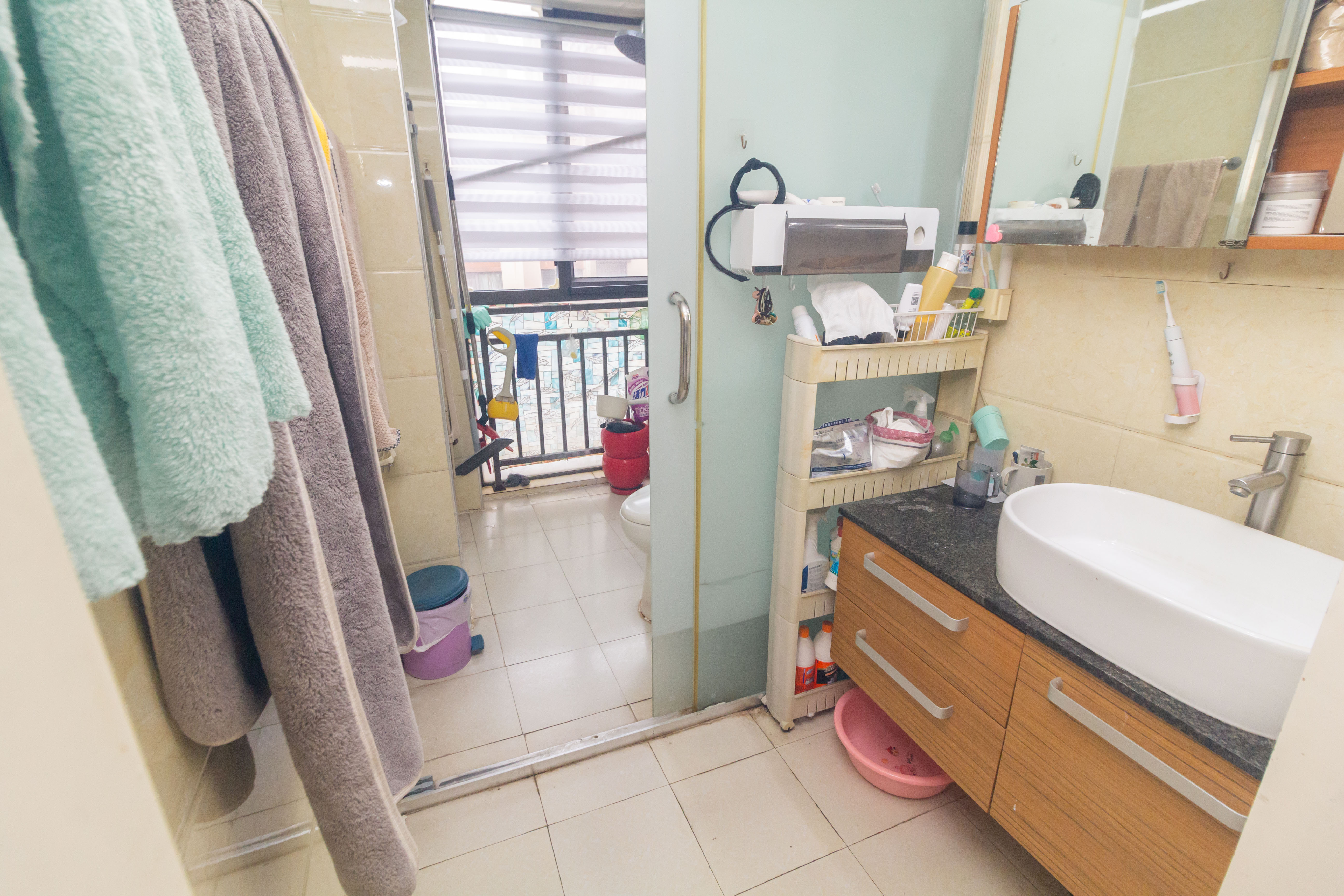 旭辉华庭 3室2厅1卫 42.0万 旭辉华庭 3室2厅1卫 42.0万卫生间