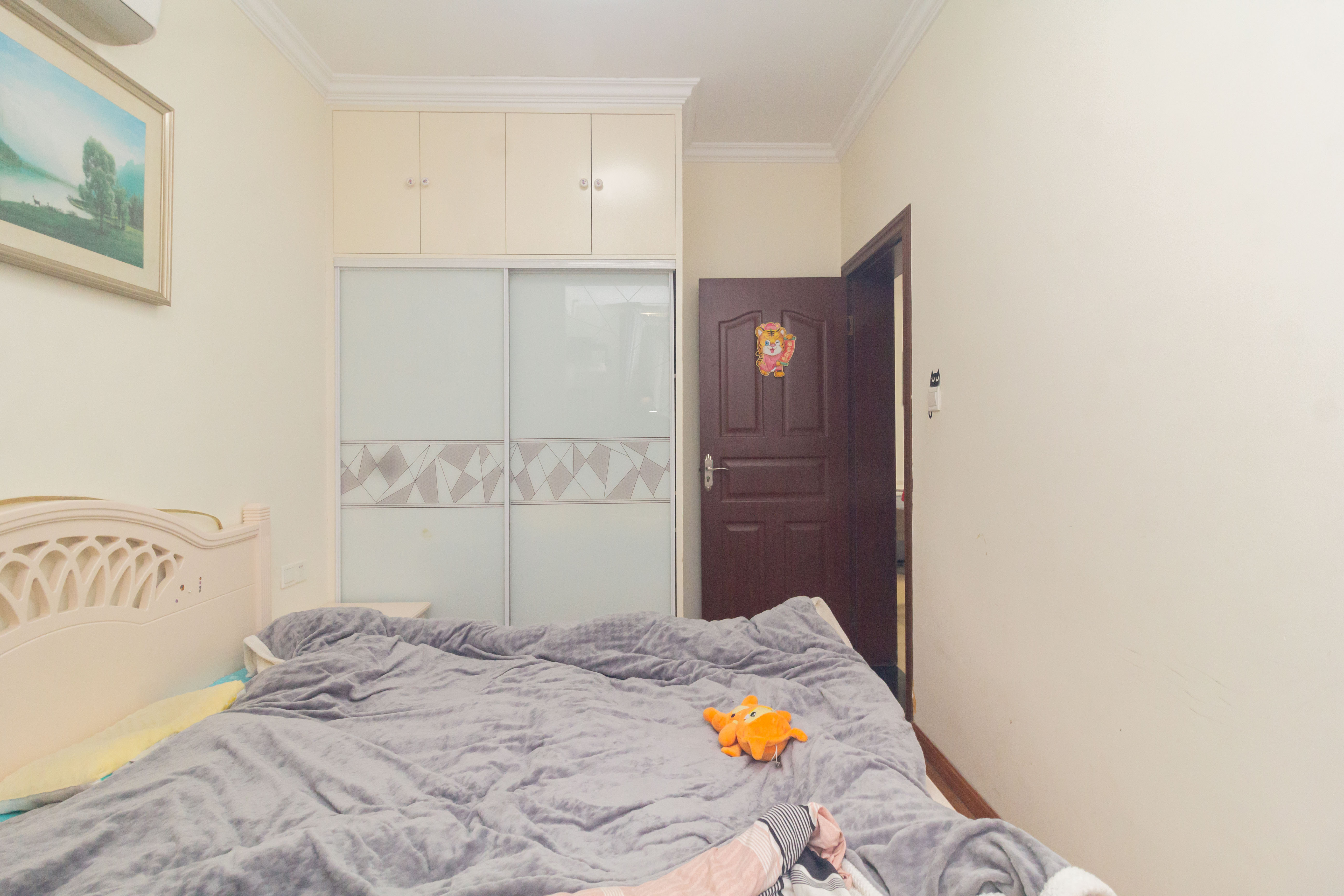 旭辉华庭 3室2厅1卫 42.0万 旭辉华庭 3室2厅1卫 42.0万卧室