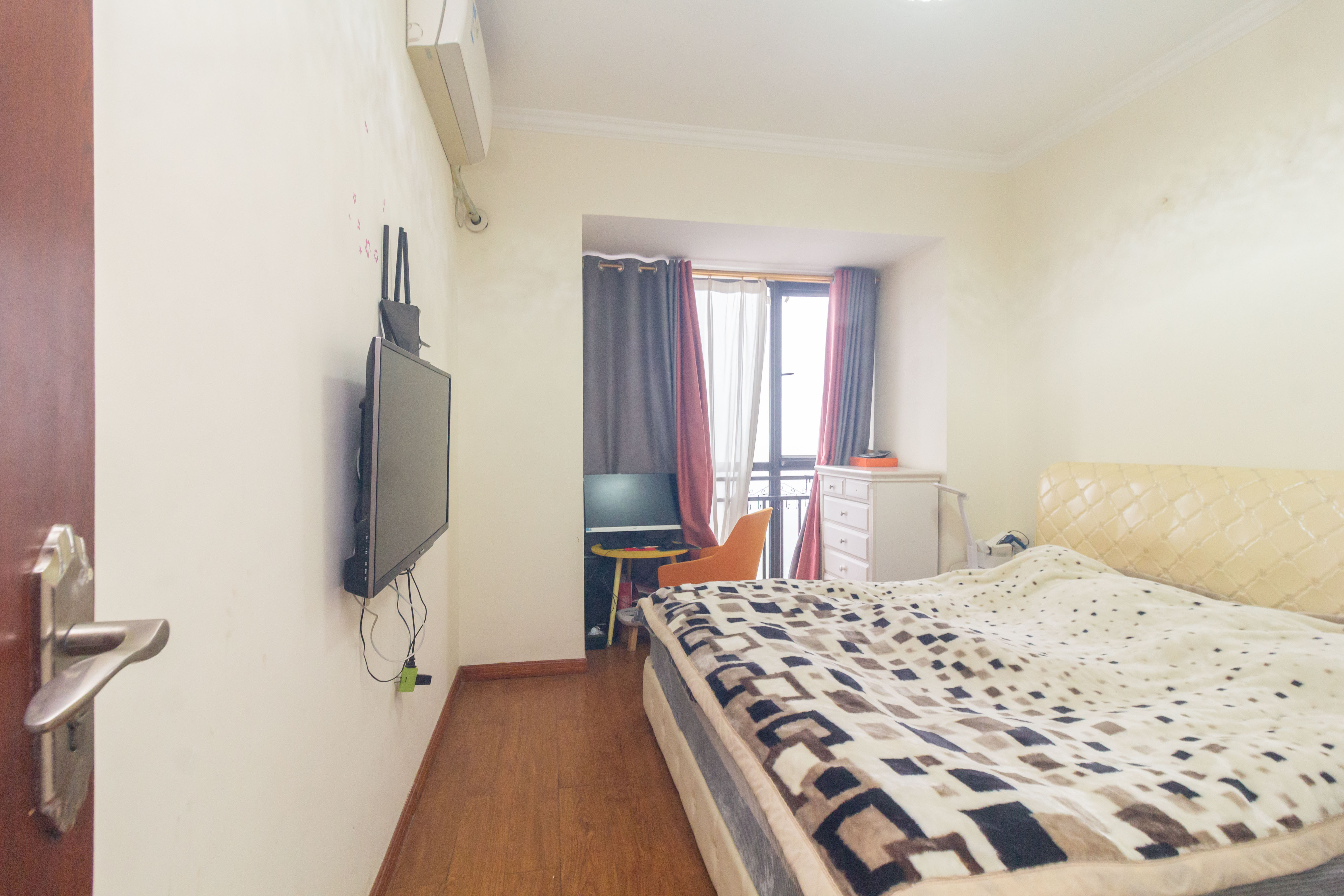 旭辉华庭 3室2厅1卫 42.0万 旭辉华庭 3室2厅1卫 42.0万卧室