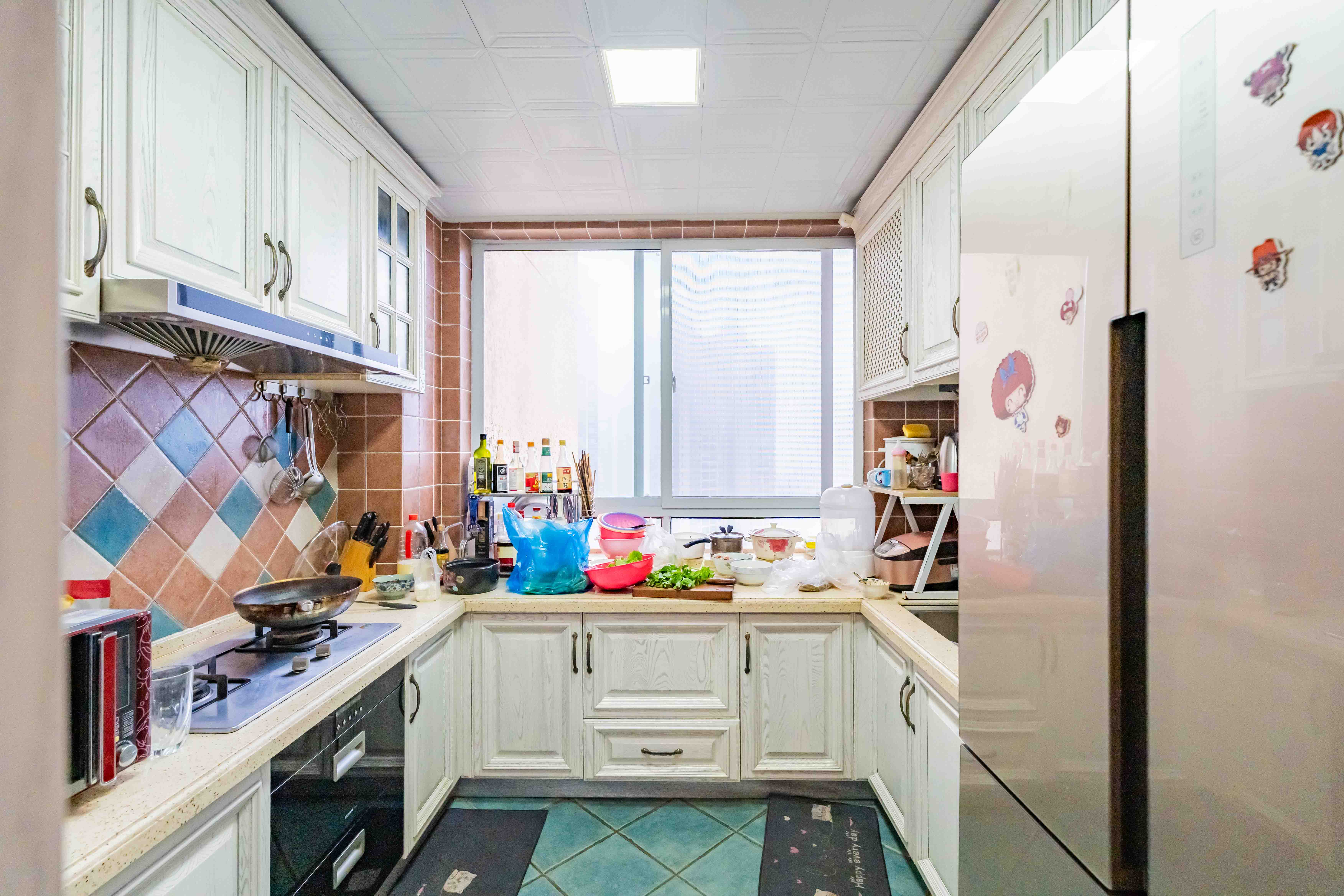 圣爵菲斯  4室2厅3卫    175.0万 圣爵菲斯  4室2厅3卫    175.0万厨房