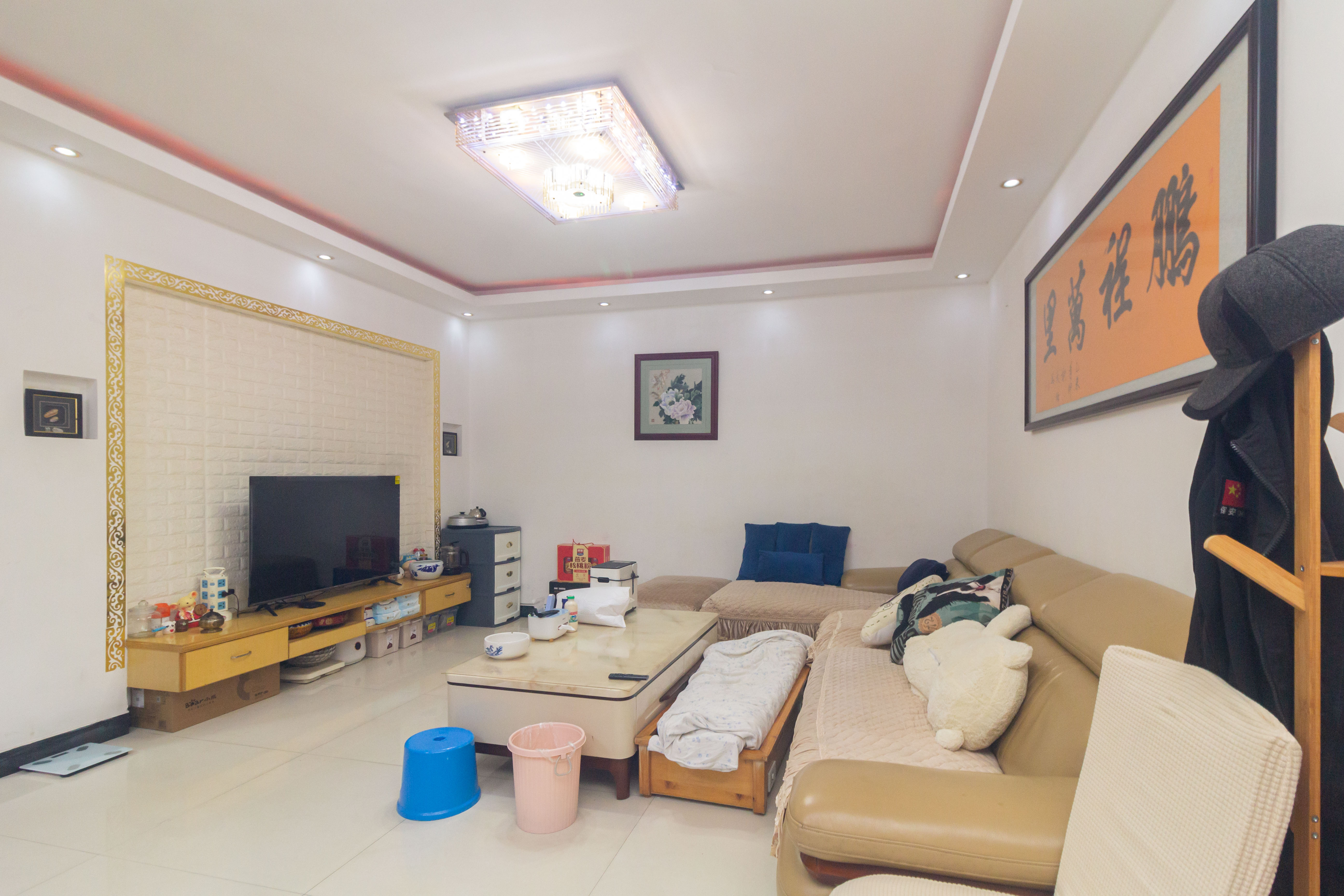 明天一城  2室2厅1卫    45.8万客厅