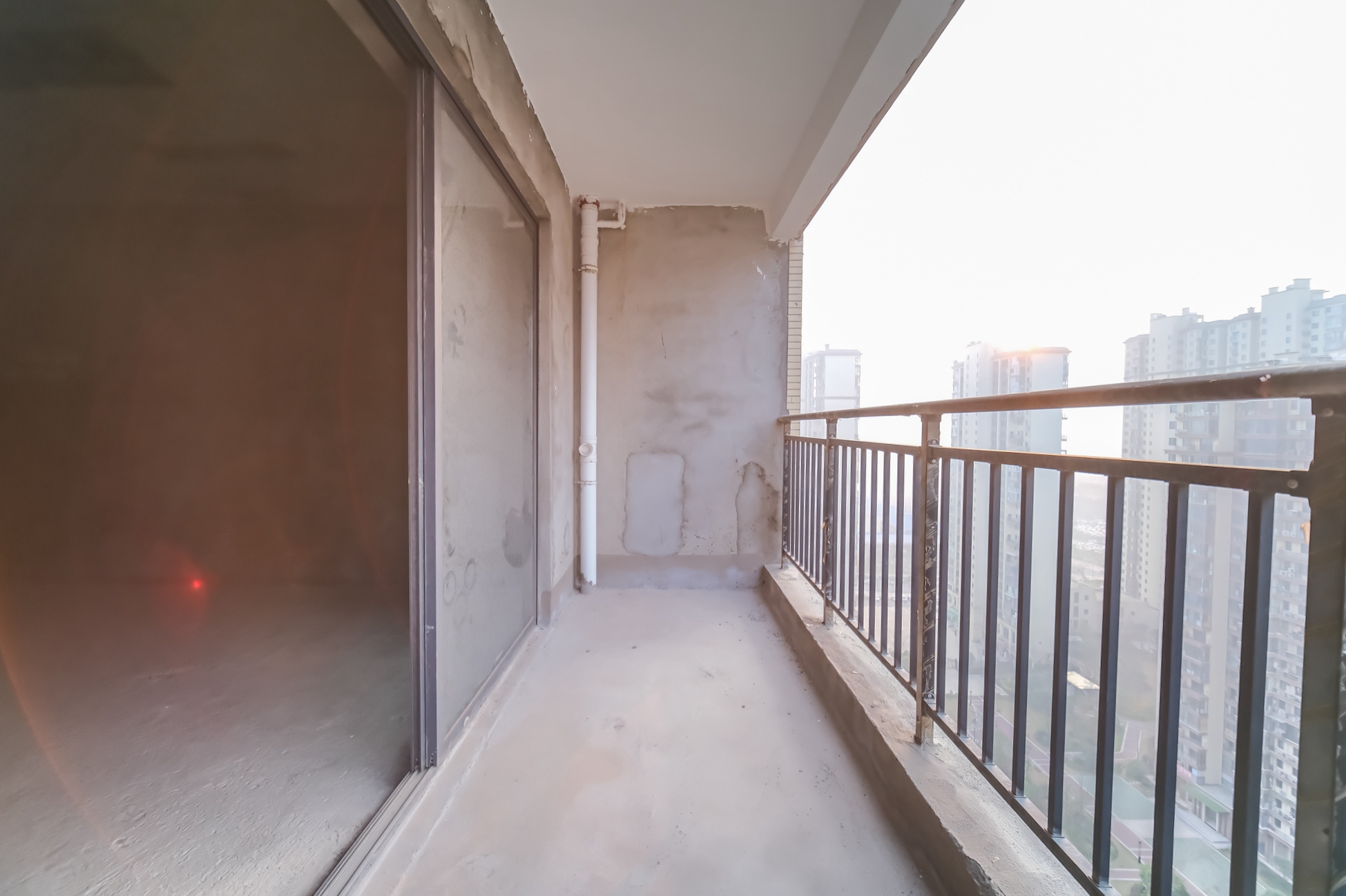 永宏万家里 4室2厅2卫 96.8万 永宏万家里 4室2厅2卫 96.8万阳台