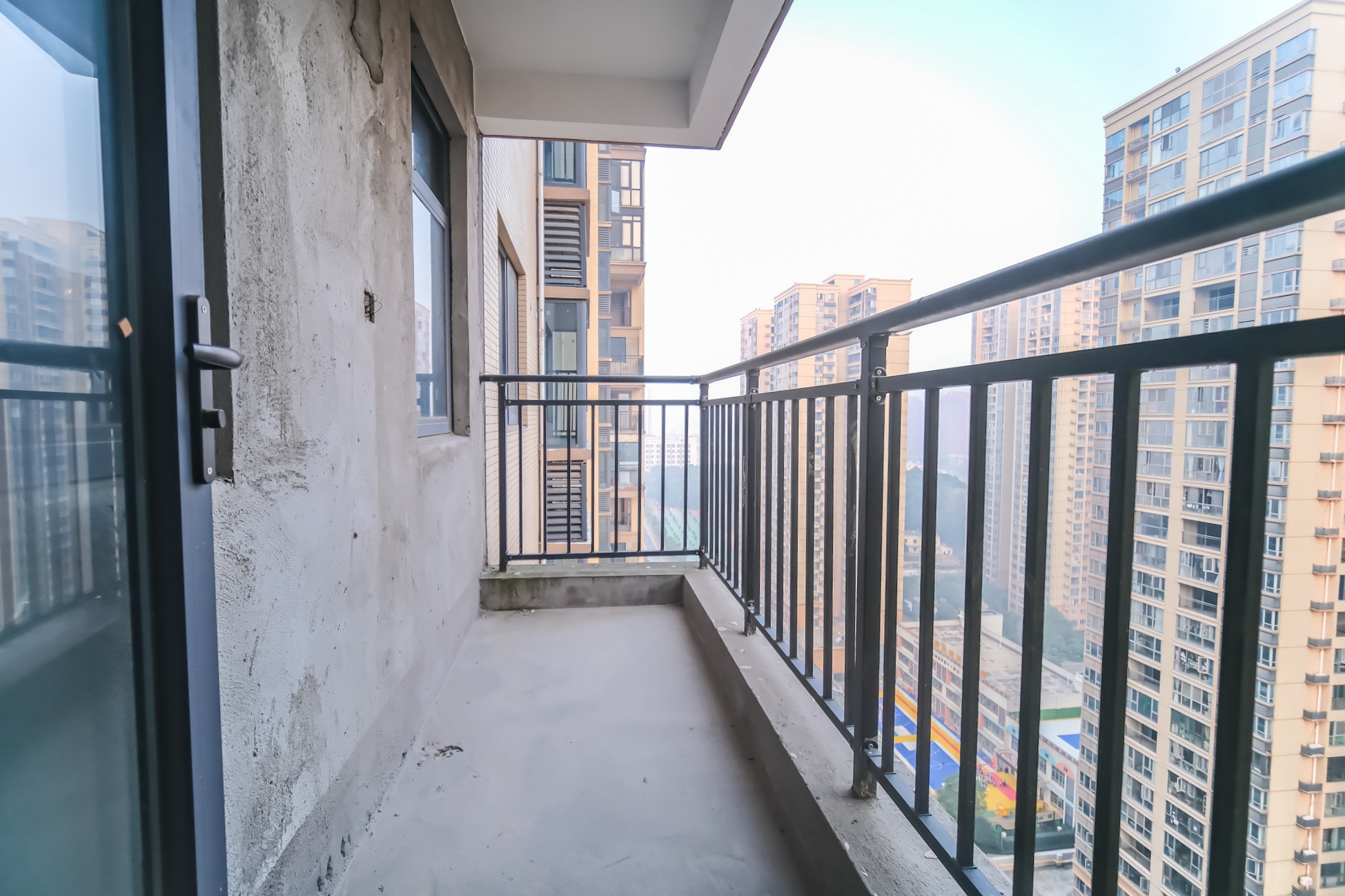 永宏万家里 4室2厅2卫 96.8万 永宏万家里 4室2厅2卫 96.8万阳台