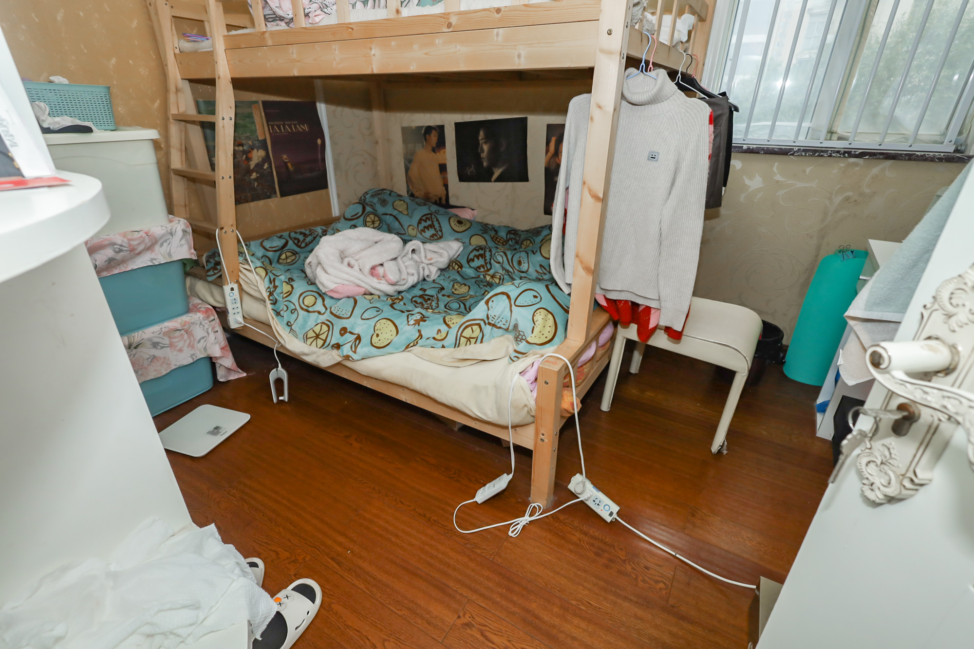 华韵城市海岸  3室2厅1卫   118.00万卧室