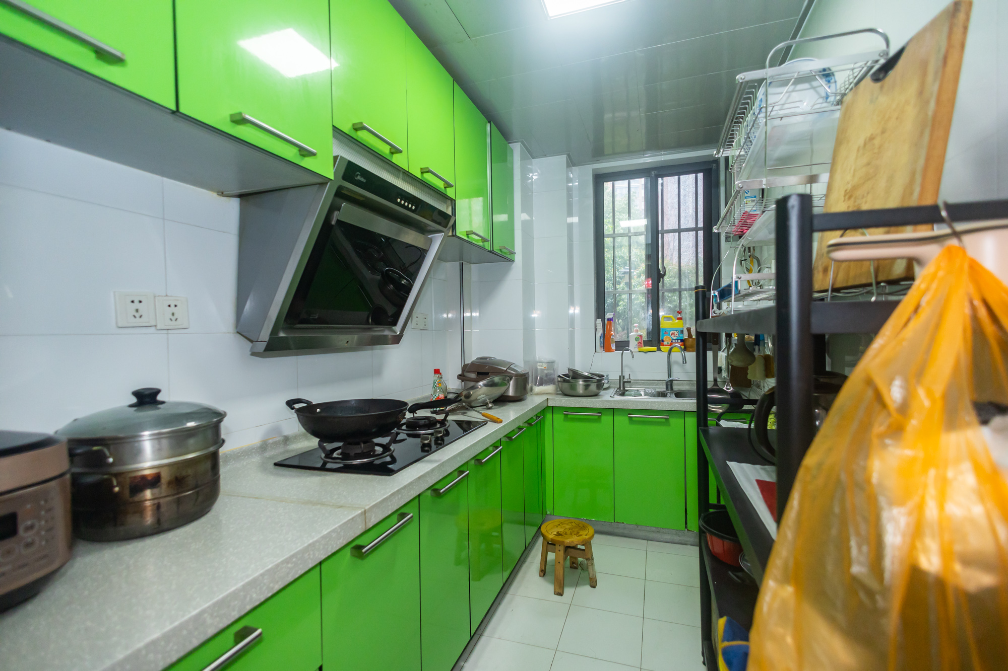 华润凤凰城二期 3室2厅2卫 90.00万 华润凤凰城二期 3室2厅2卫 90.00万厨房