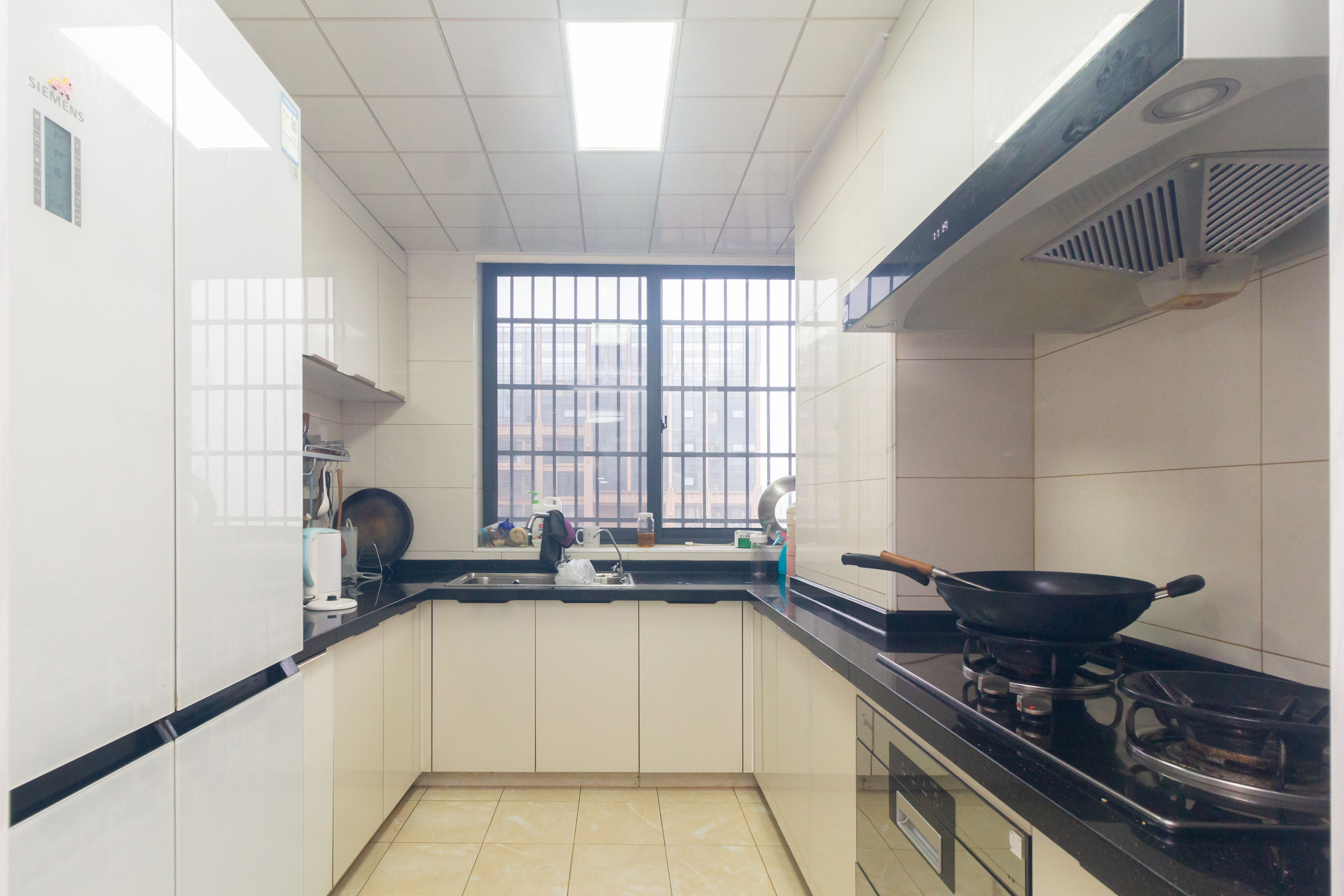 辉宏橄榄城  4室2厅1卫    89.8万 辉宏橄榄城  4室2厅1卫    89.8万厨房