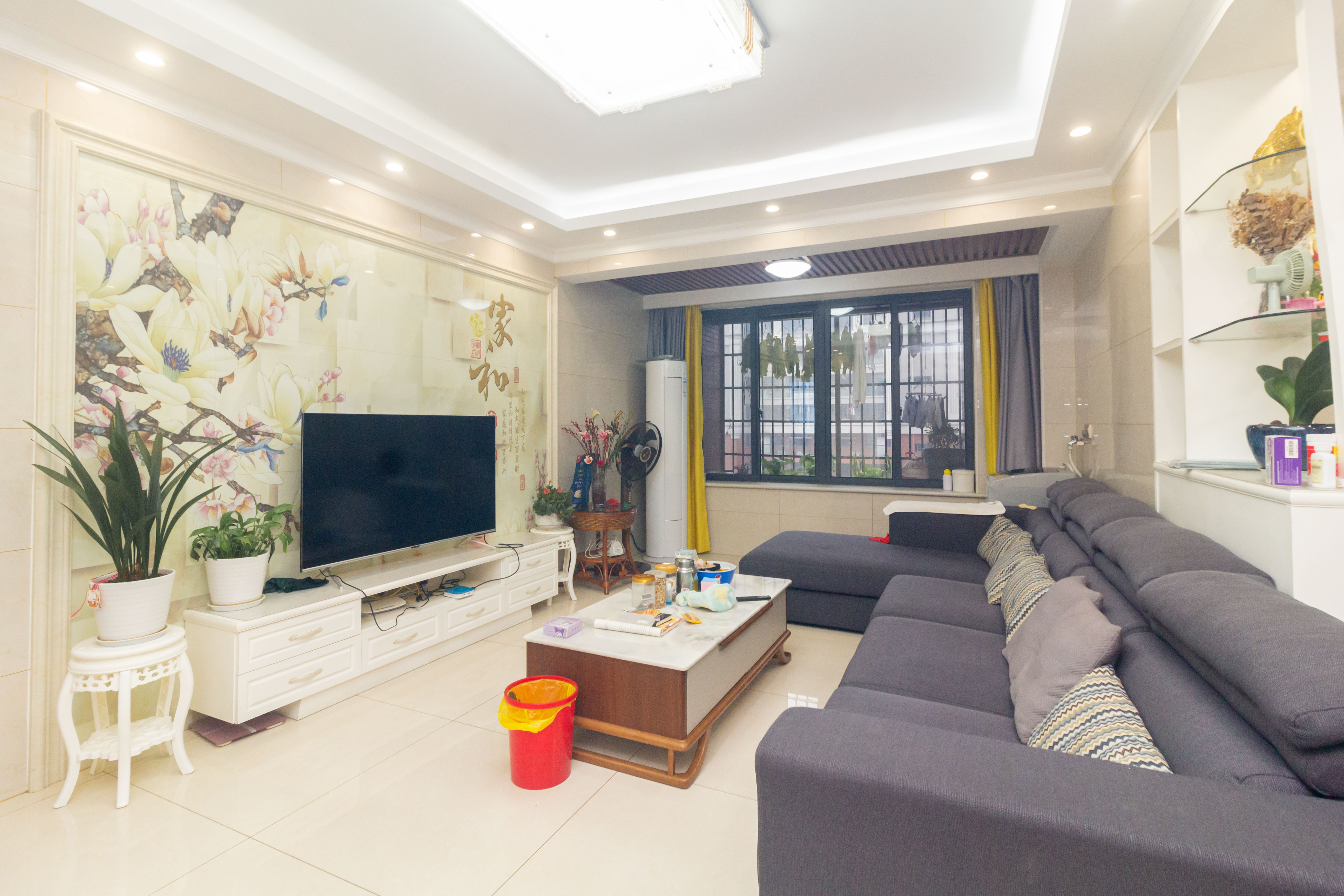 辉宏橄榄城  4室2厅1卫    89.8万 辉宏橄榄城  4室2厅1卫    89.8万客厅