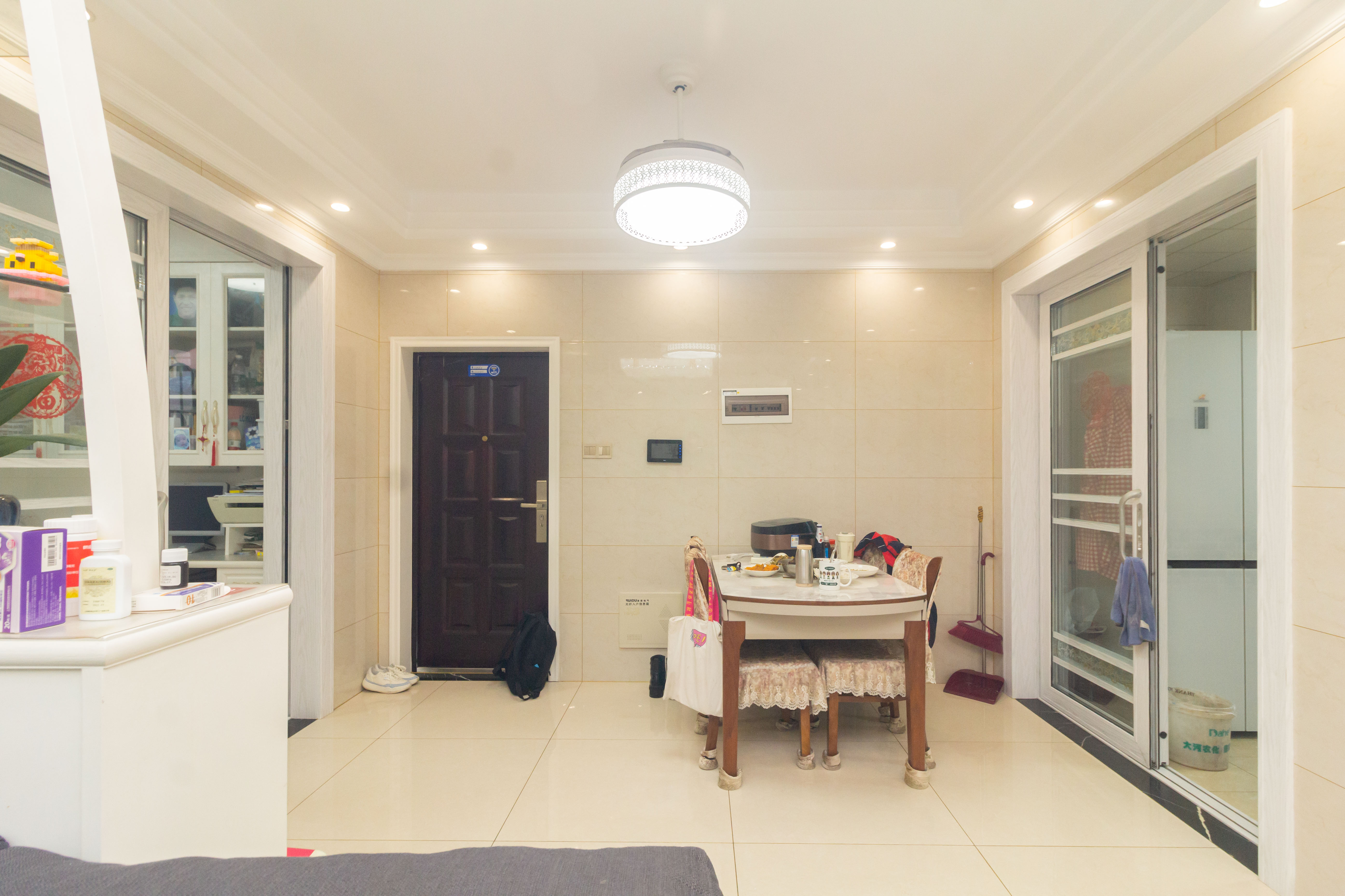 辉宏橄榄城  4室2厅1卫    89.8万 辉宏橄榄城  4室2厅1卫    89.8万客厅